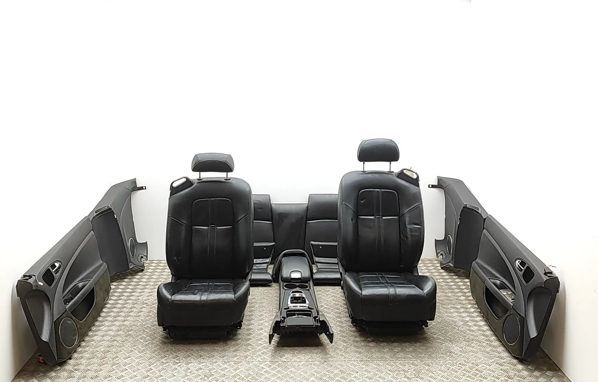 Jaguar XK Interior Seats W/ Door Cards Kit 6W83-C67448-AA, 6W83-C605887-AA, 6W83-C605886-A...