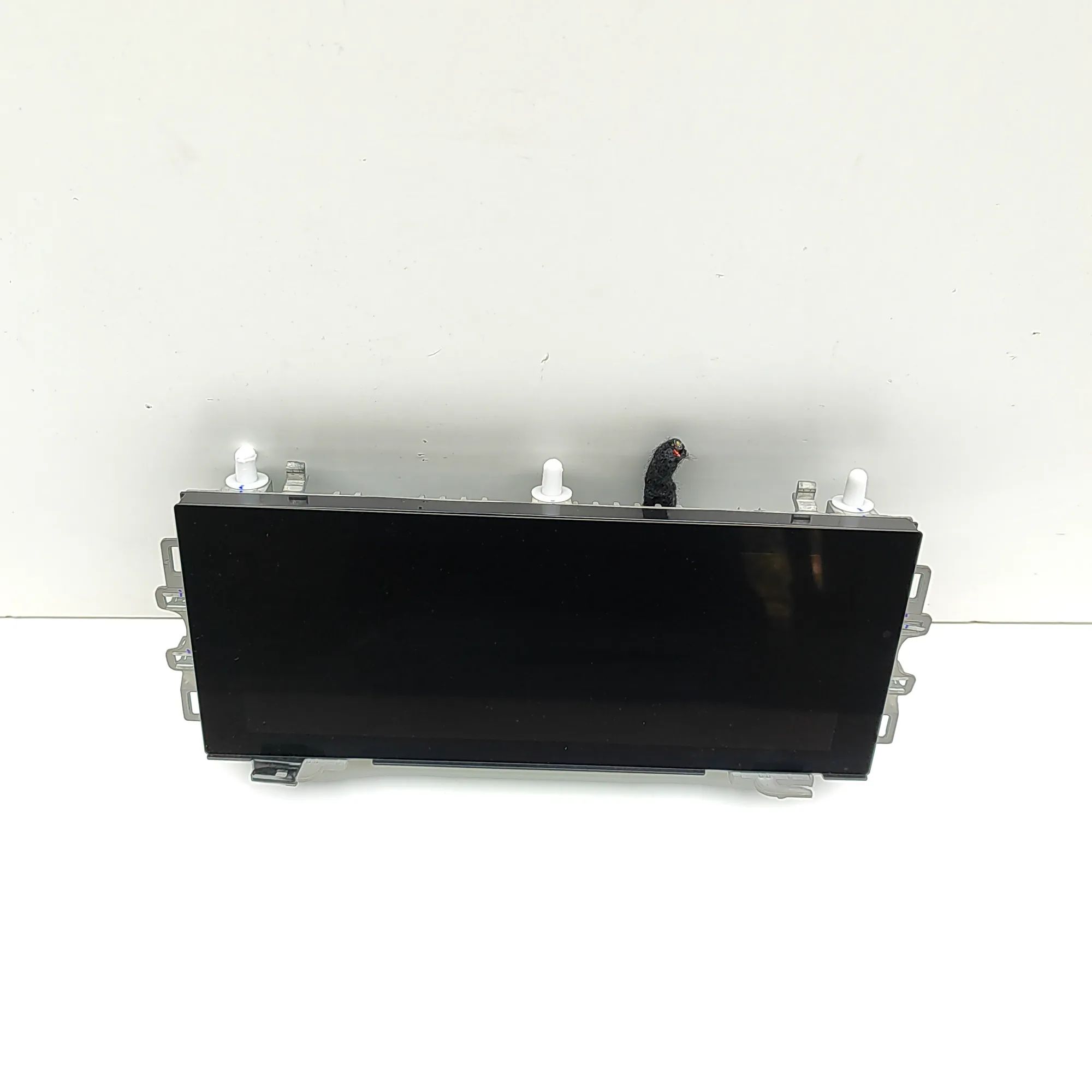 Porsche Taycan Navigation Screen Display 9J1919597AE Navigation Screen Display PORSCHE T...