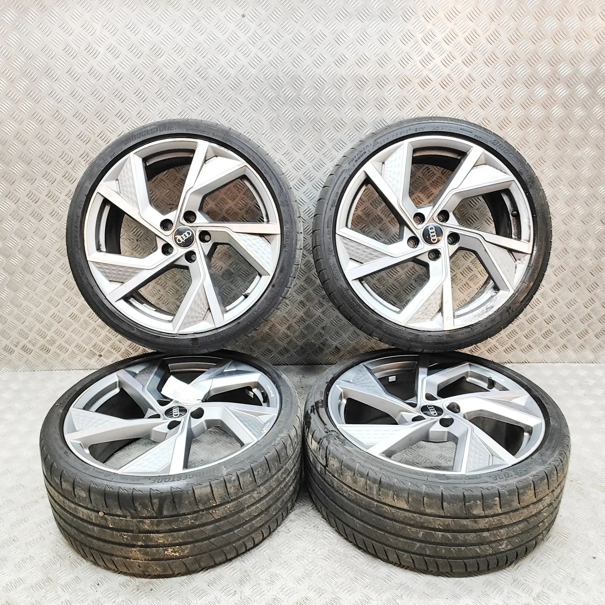 Audi A3 (8Y)  Alloy Wheel Set 8Y0601025Q Alloy Wheel Set AUDI A3 (Sportback 8...