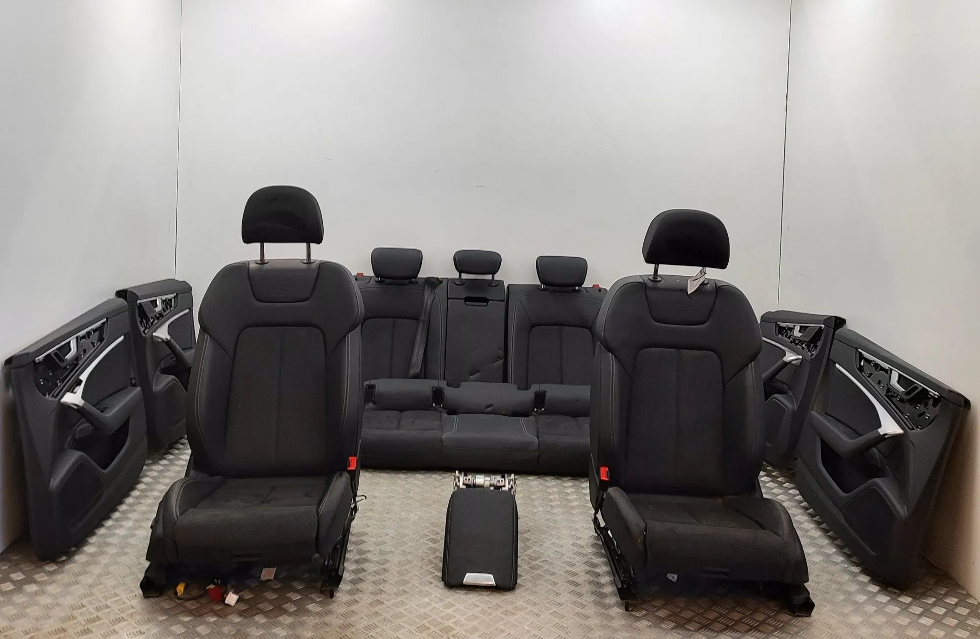 Audi A6 (C8) Interior Seats W/ Door Cards Kit 4K0868067, 4K0867117, 4K0868068, 4K0864283D, 4K...