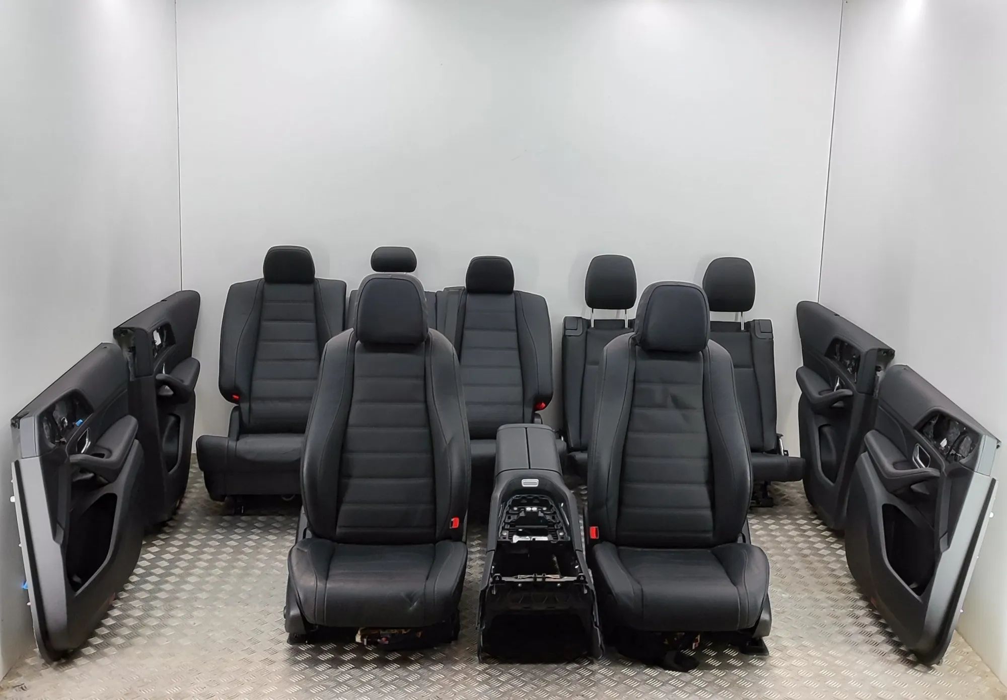 Mercedes-Benz GLE (W167) Interior Seats W/ Door Cards Kit A1676801601, A1677276400, A1677270601, A1676805...