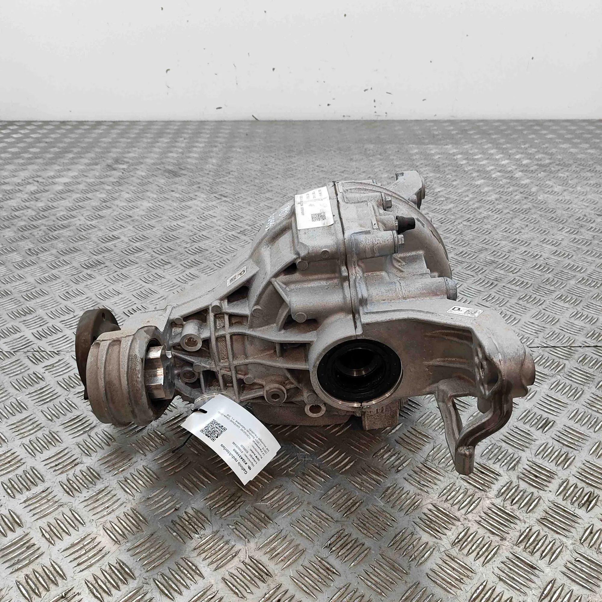 Porsche Cayenne takatasauspyörästö 0DG500043H Rear Differential PORSCHE CAYENNE (C...