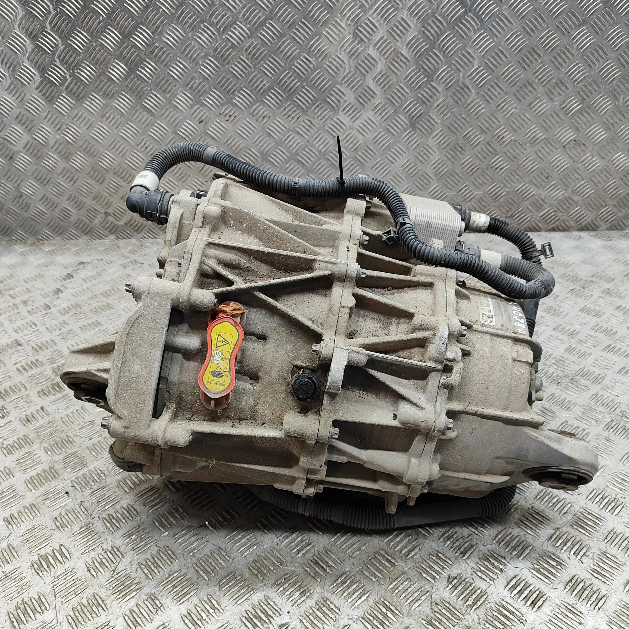 Tesla Model 3 Electric motor EV 1120960-10-G Electric motor EV TESLA MODEL 3 (2...