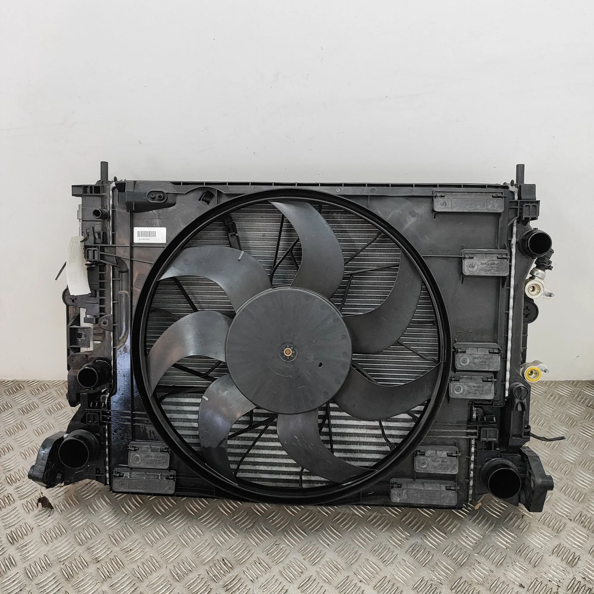 Volvo S60 Cooling Radiator Pack 32252295, 31338306, 32252296, 31686539, 3165736...