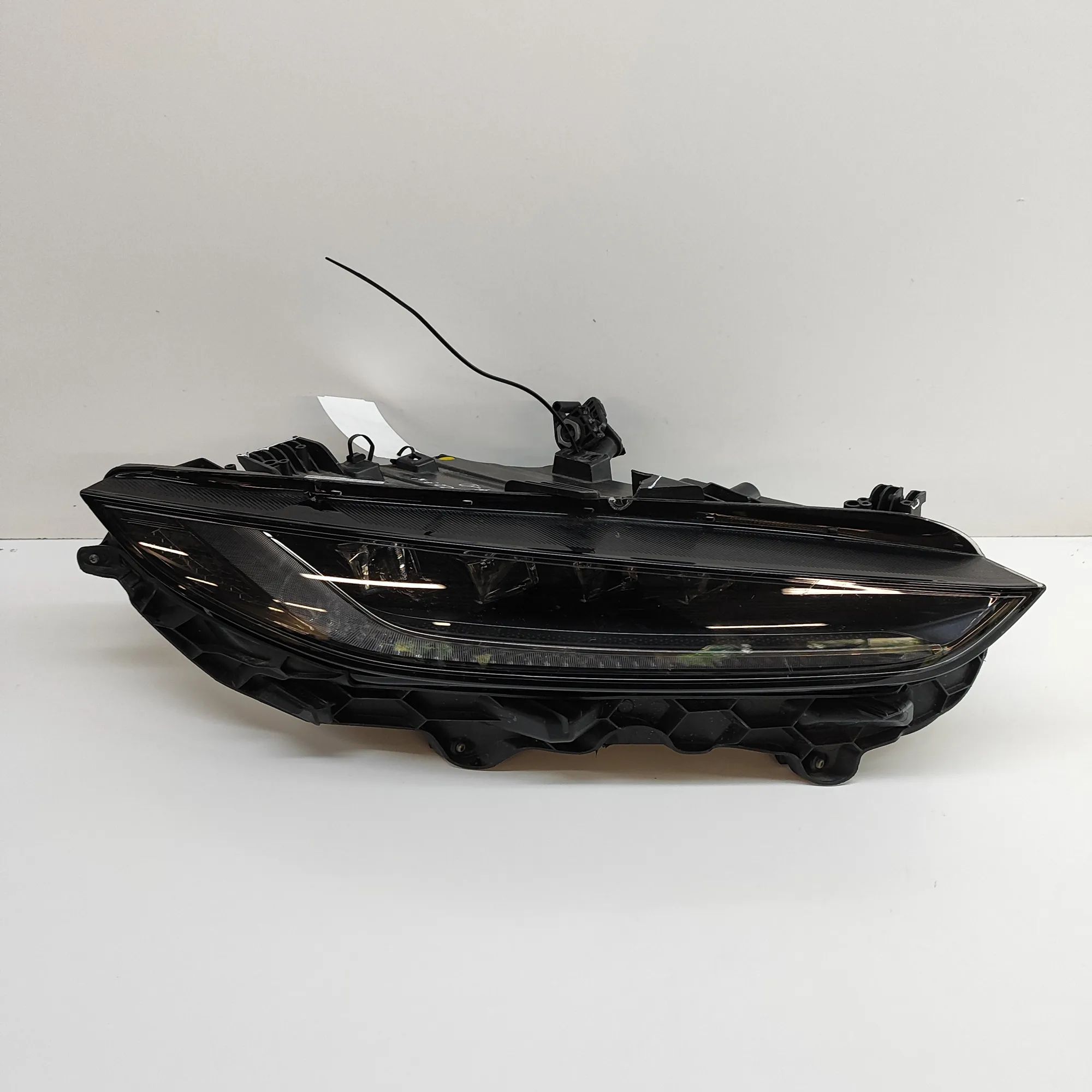 Jaguar F-Type Front Right Headlight MX53-13W029-AE Front Right Headlight JAGUAR F-T...