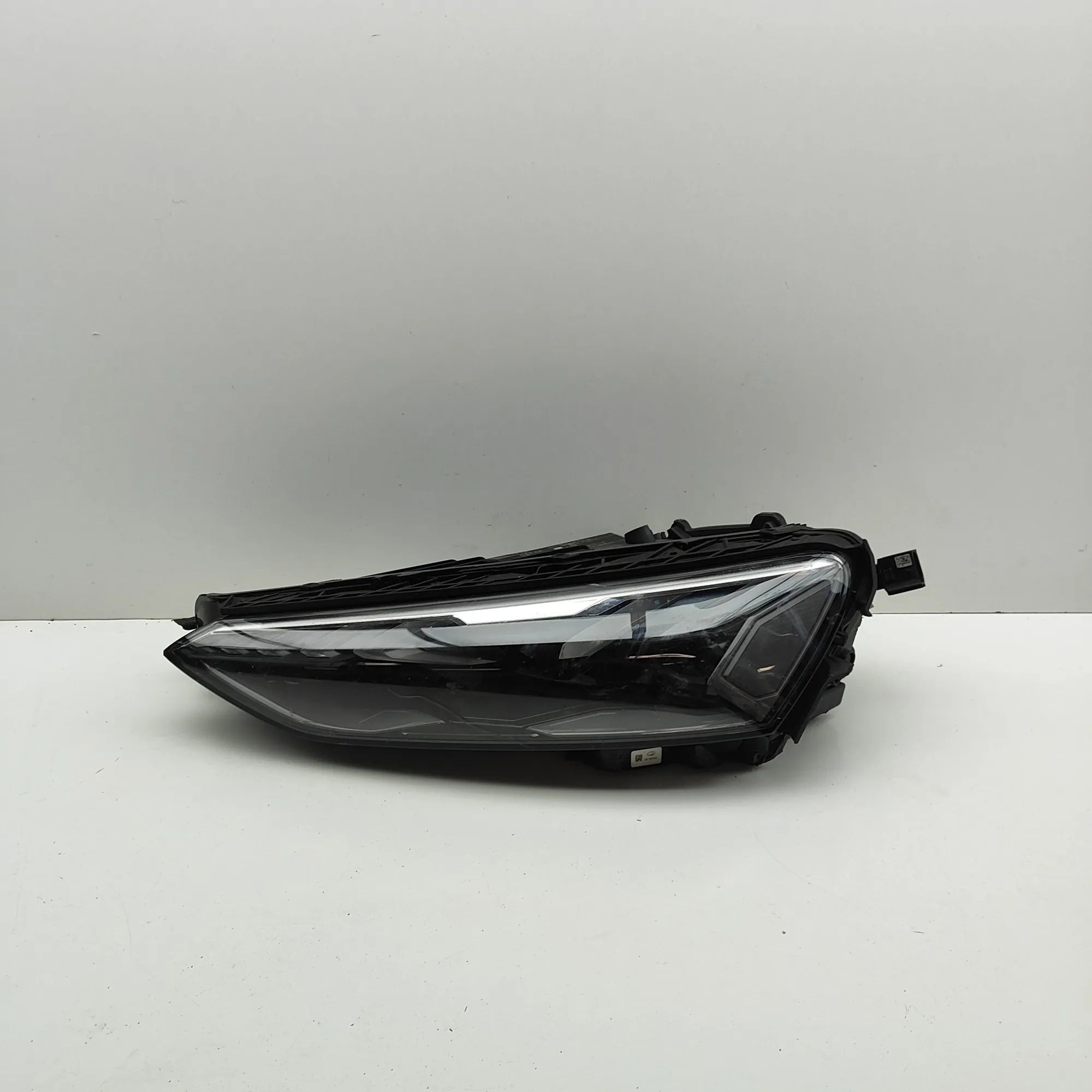 Audi e-tron GT (FW) Front Left Headlight 4J3941035A Front Left Headlight AUDI E-TRON GT ...