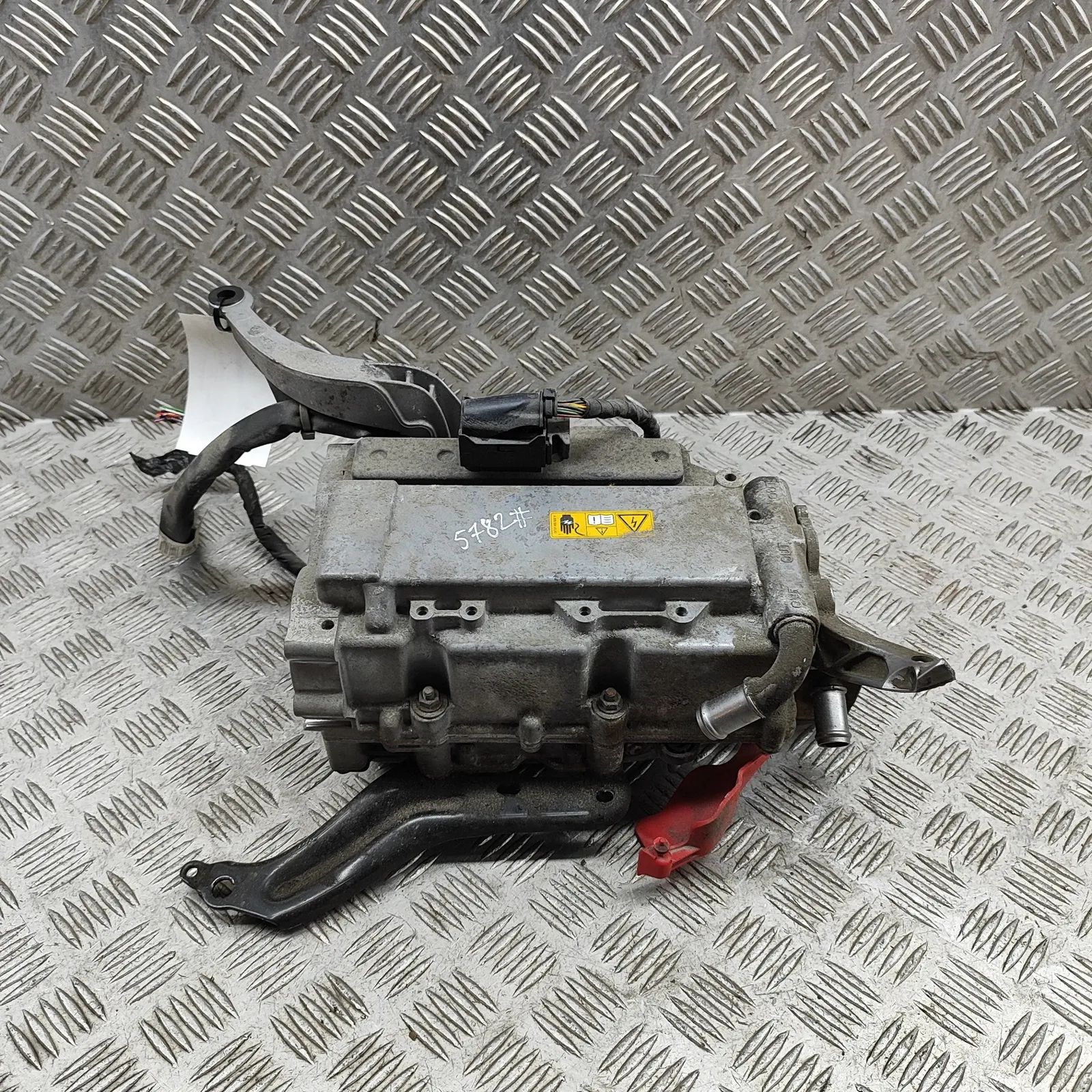 Mercedes-Benz A (W176) Inverter A2139062003, A2.C752-7940.3, A2139006009 Invert...