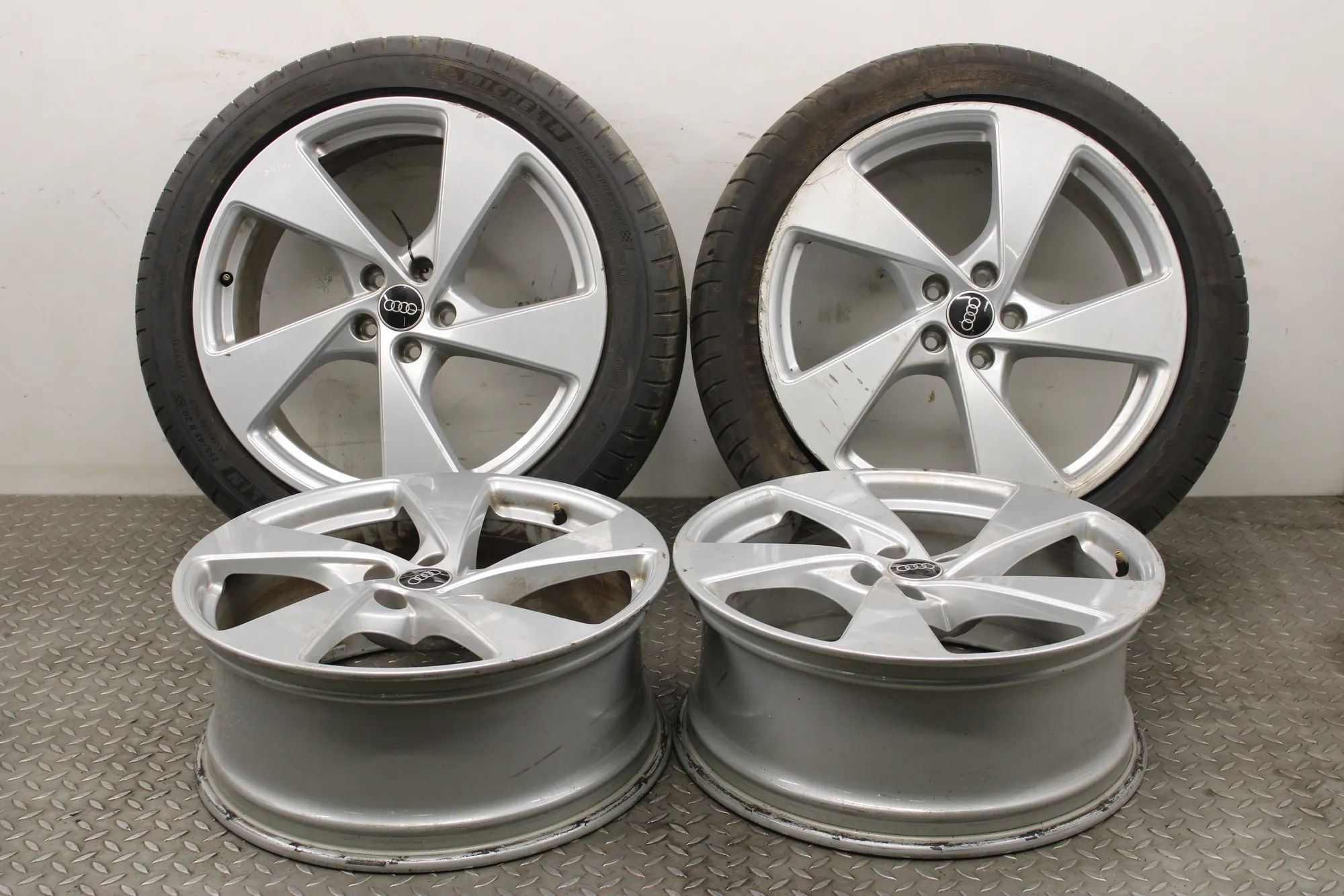 Audi Q5 (GU) Alloy Wheel Set 8MA601025G Alloy Wheel Set AUDI Q5 (GUB) (2025-...