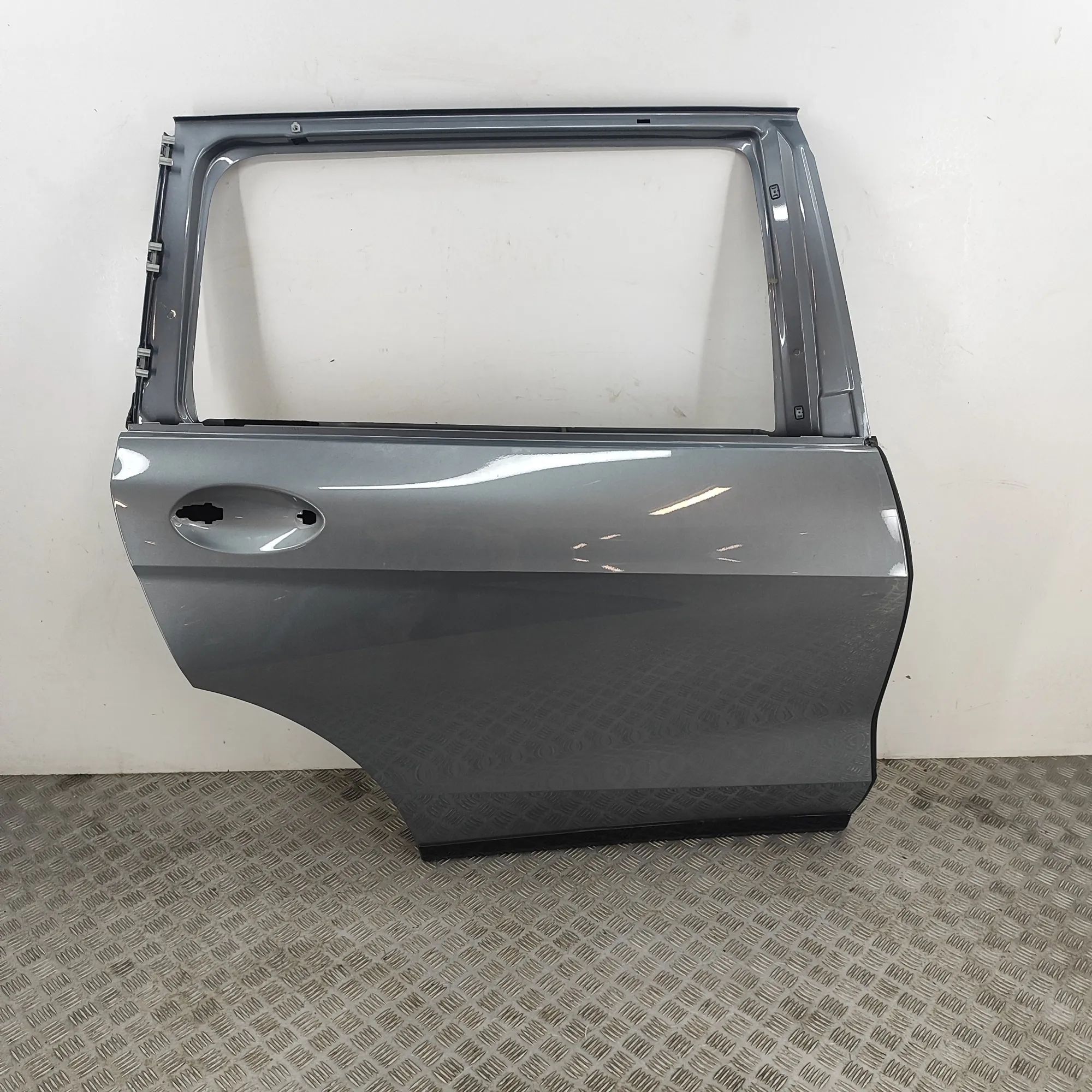 BMW X7 (G07) Rear Right Door 8738558 Rear Right Door BMW X7 (G07) (2019-...)...