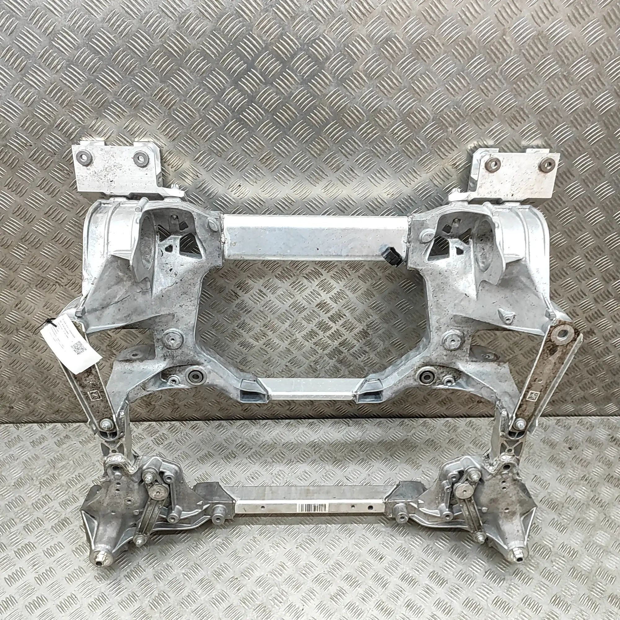 BMW 5 (G30 / G31) Front subframe 6898638 Front Subframe BMW 5 SERIES (G60) (2023...