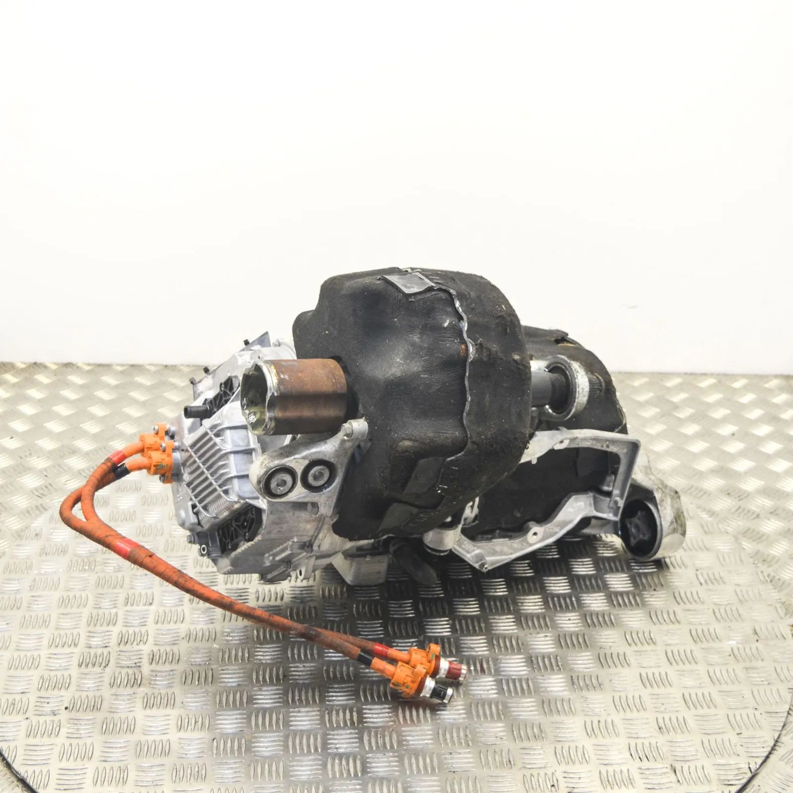 Tesla Model S Electric motor EV 1041687-00-C, 1035198-00-E, P1036287-00-D Elect...