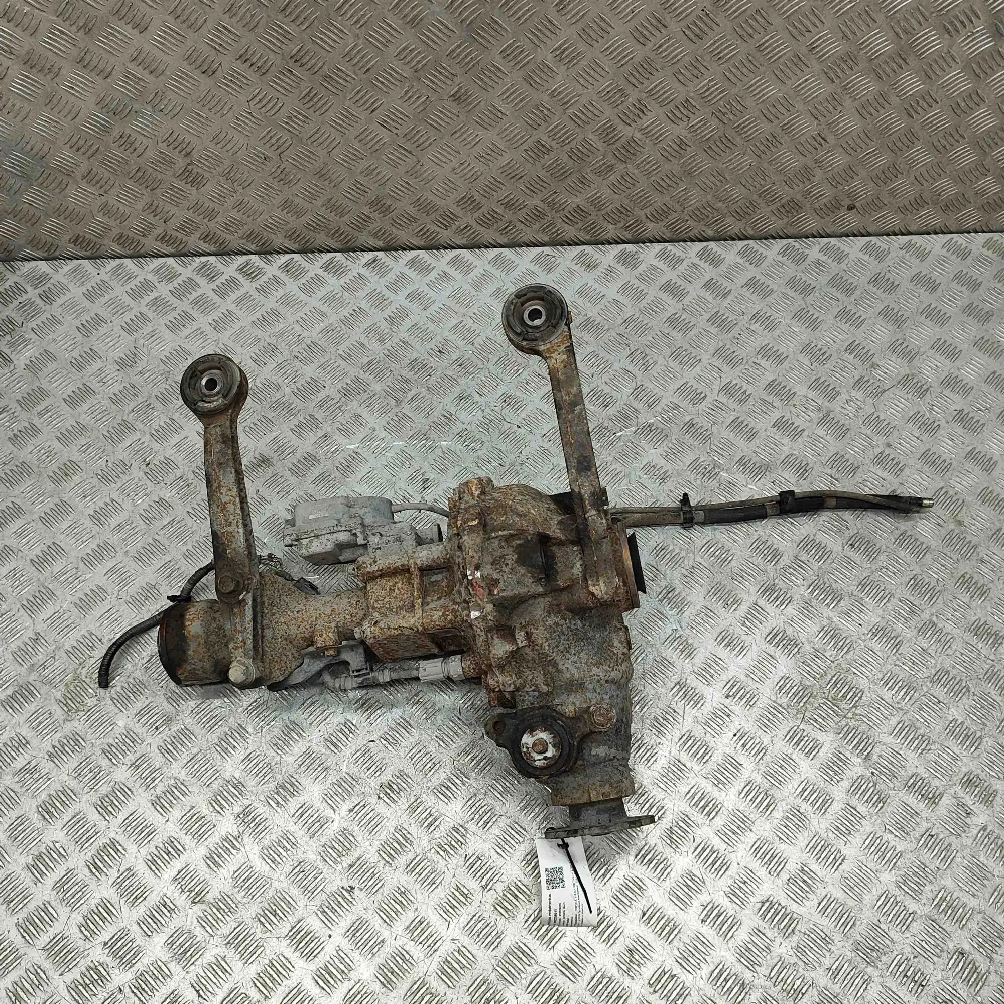 Toyota Hilux etutasauspyörästö 41110-0KA80 Front Differential TOYOTA HILUX (VI...