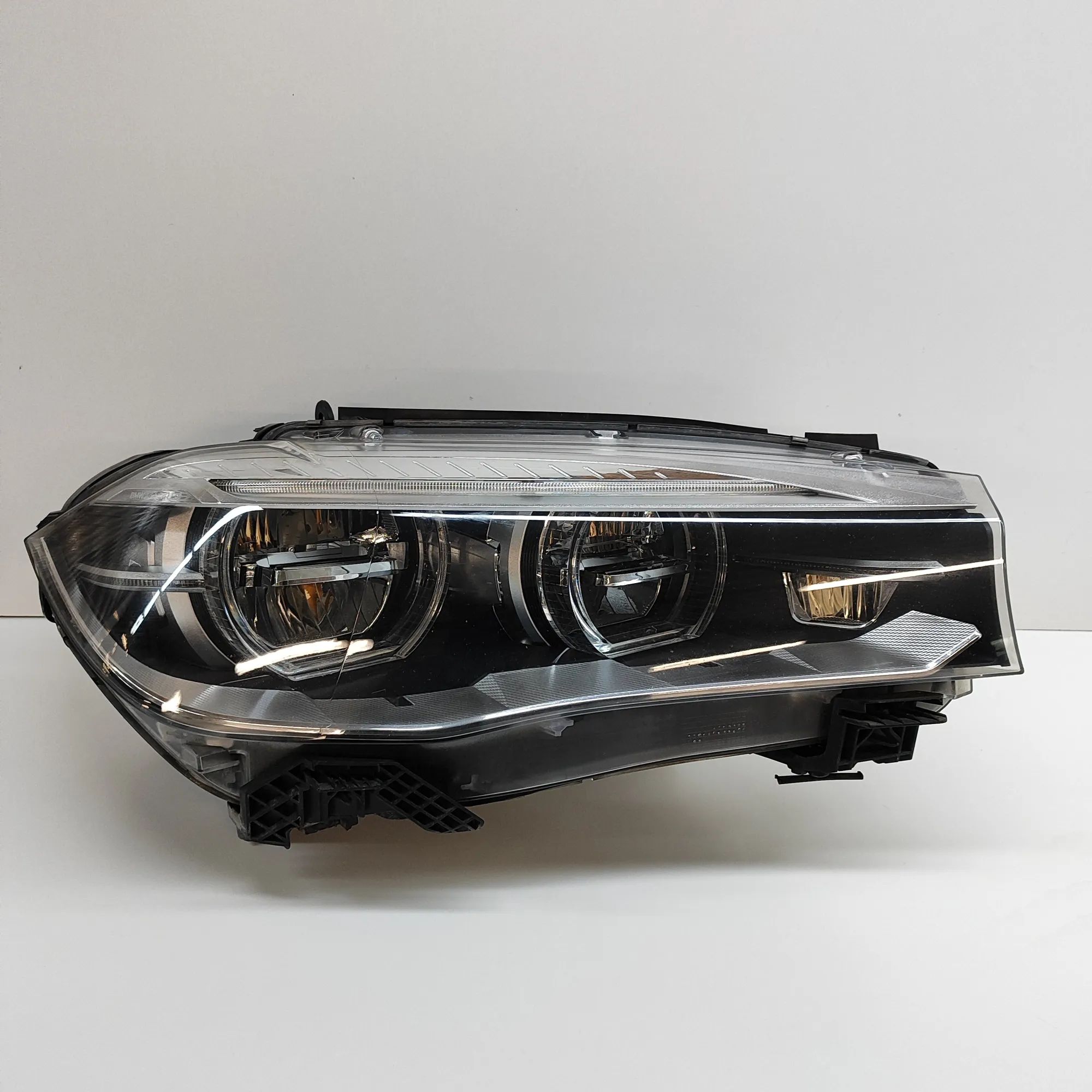 BMW X5 (F15) Front Right Headlight 7424170 Front Right Headlight BMW X5 (F15, F85)...