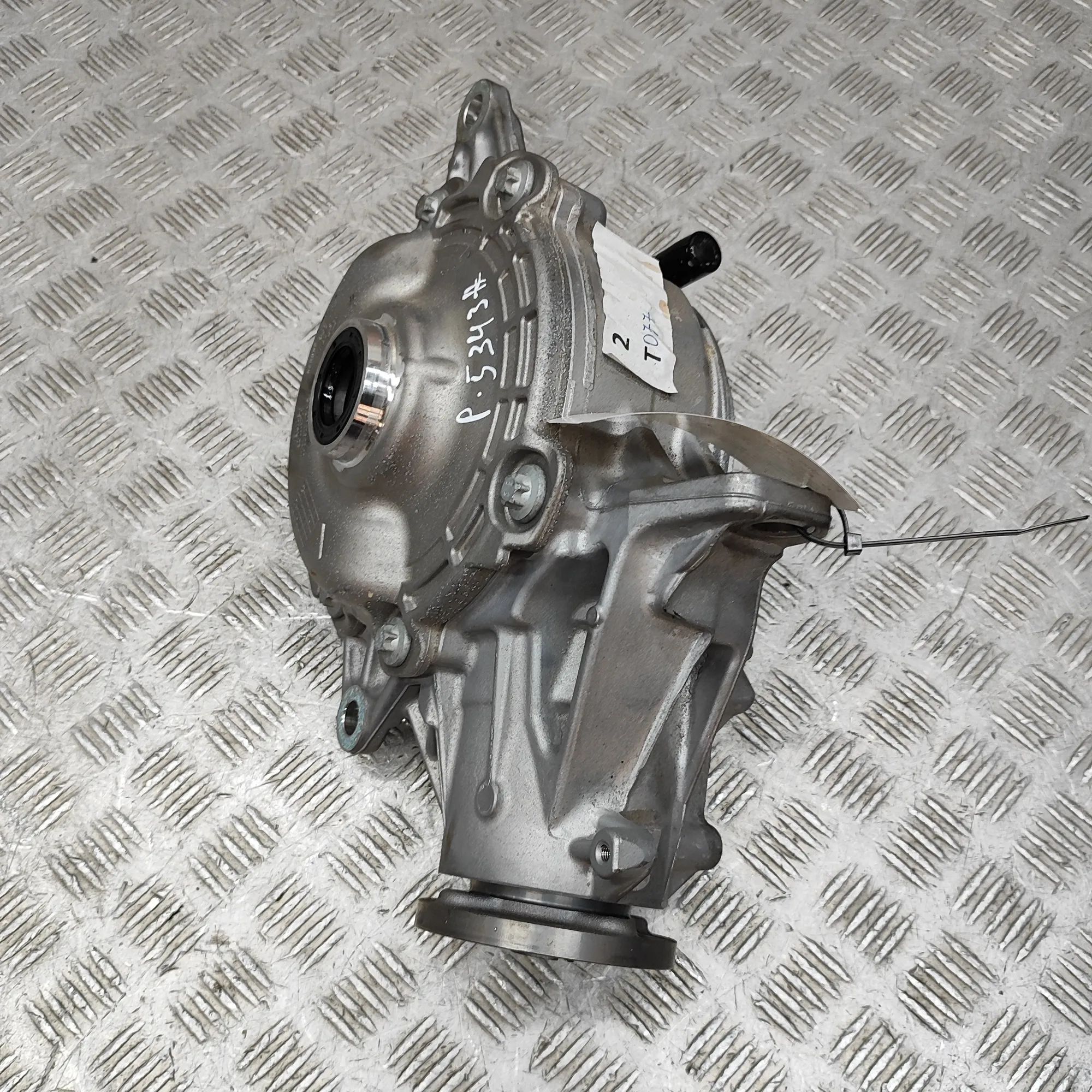 Mercedes-Benz A (W177) etutasauspyörästö A2063310005 Front Differential MERCEDES-BENZ C-...