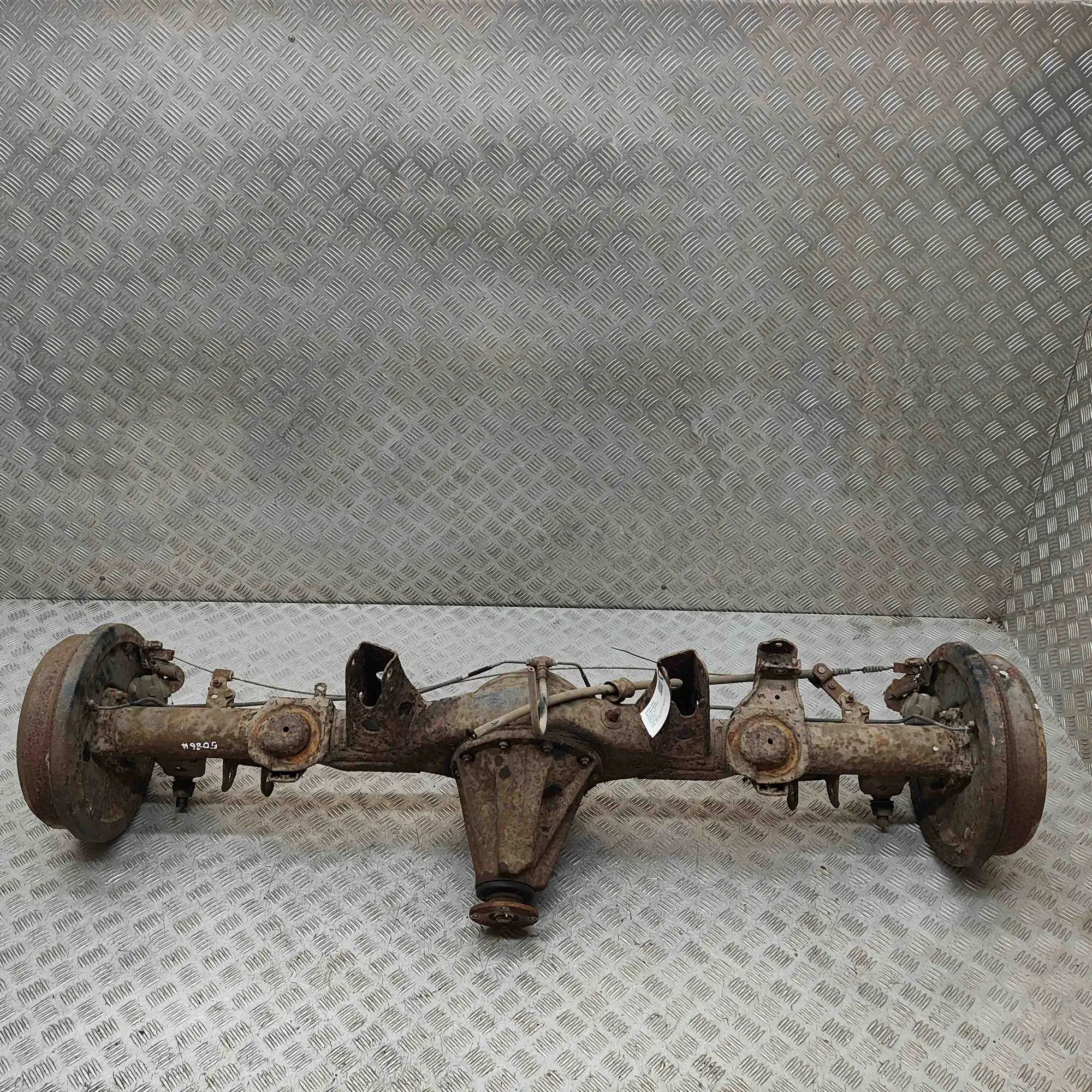 Toyota 4Runner (N130) Rear Axle 41110-35870, 42110-35680 Rear Axle TOYOTA 4 (RU...