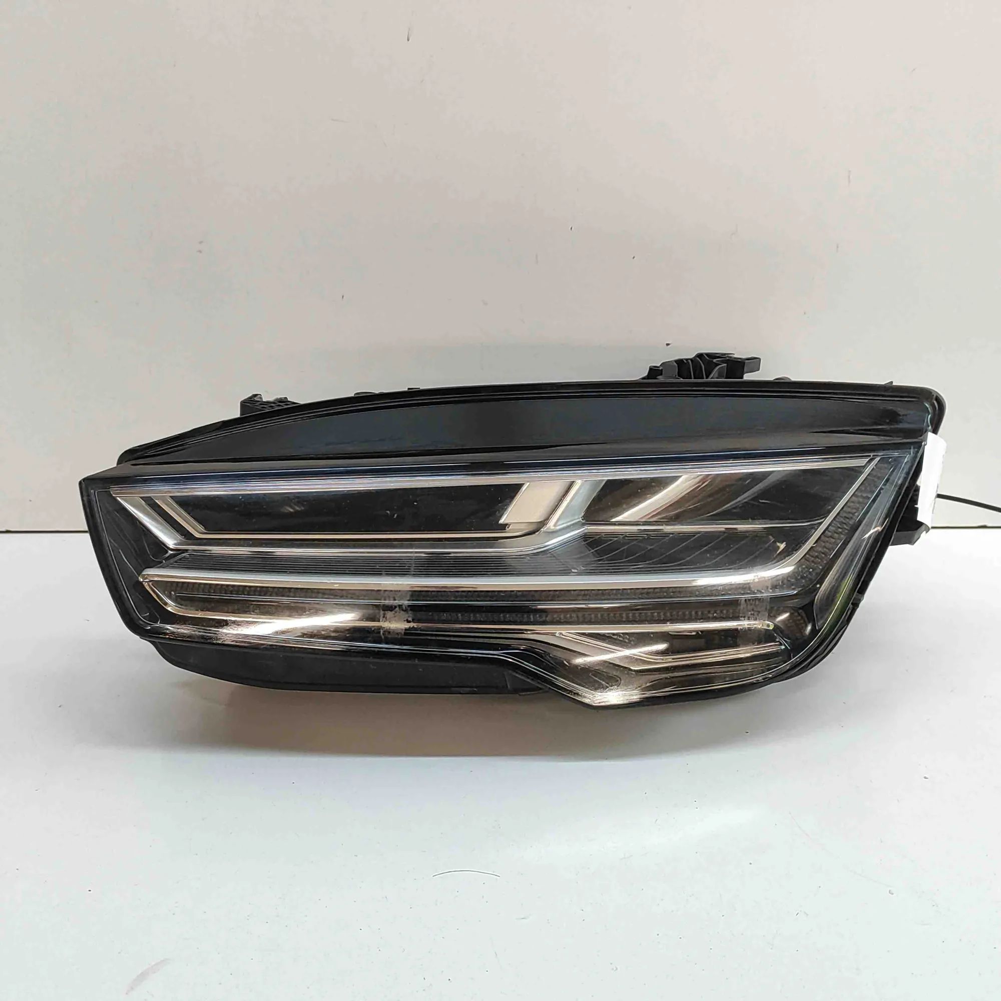 Audi A7 (4G) Front Left Headlight 7PP941472J, 5DF011094, 4G8941035A Front Left He...