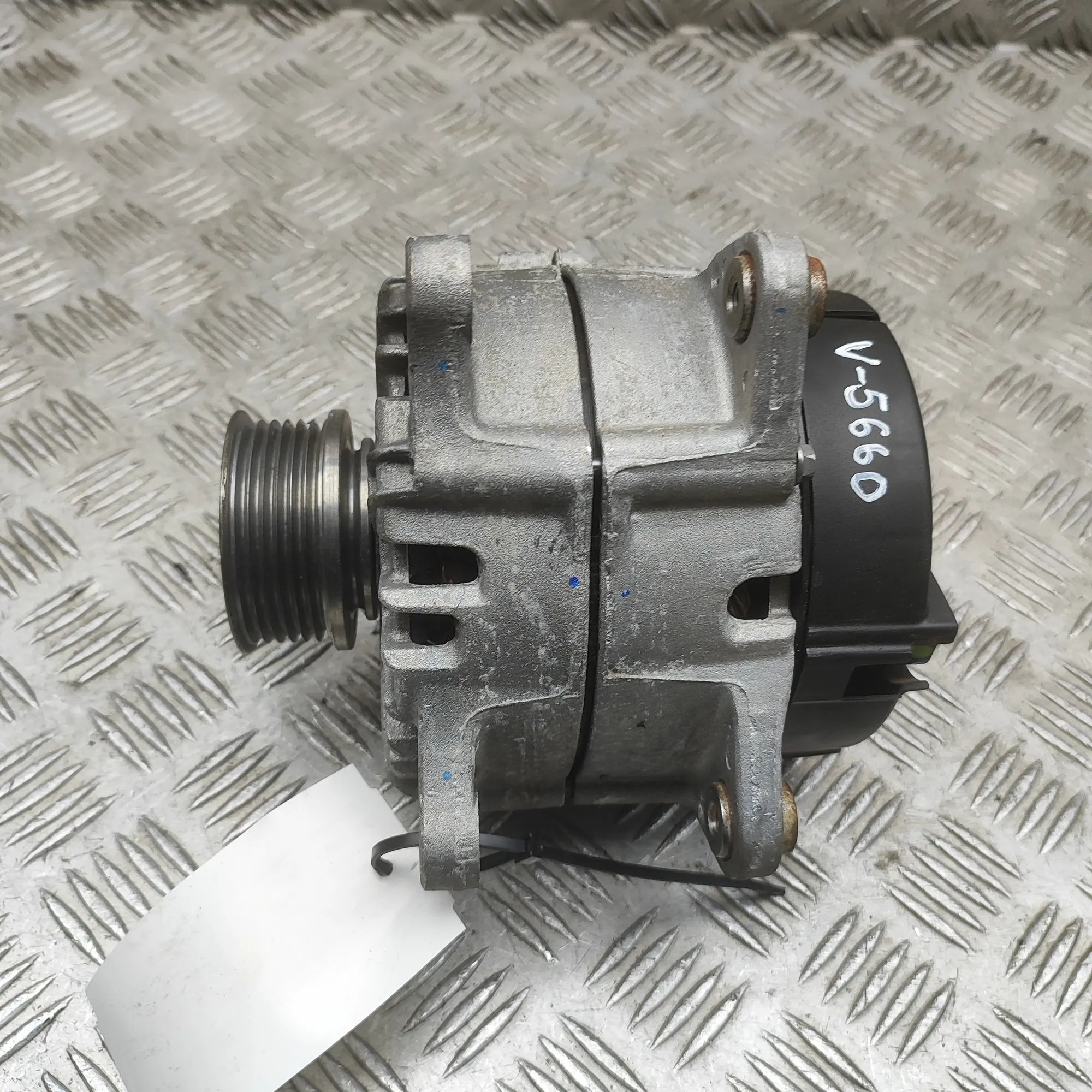 Porsche Cayenne Alternator Generator 9Y0903025A Alternator Generator PORSCHE CAYENNE...
