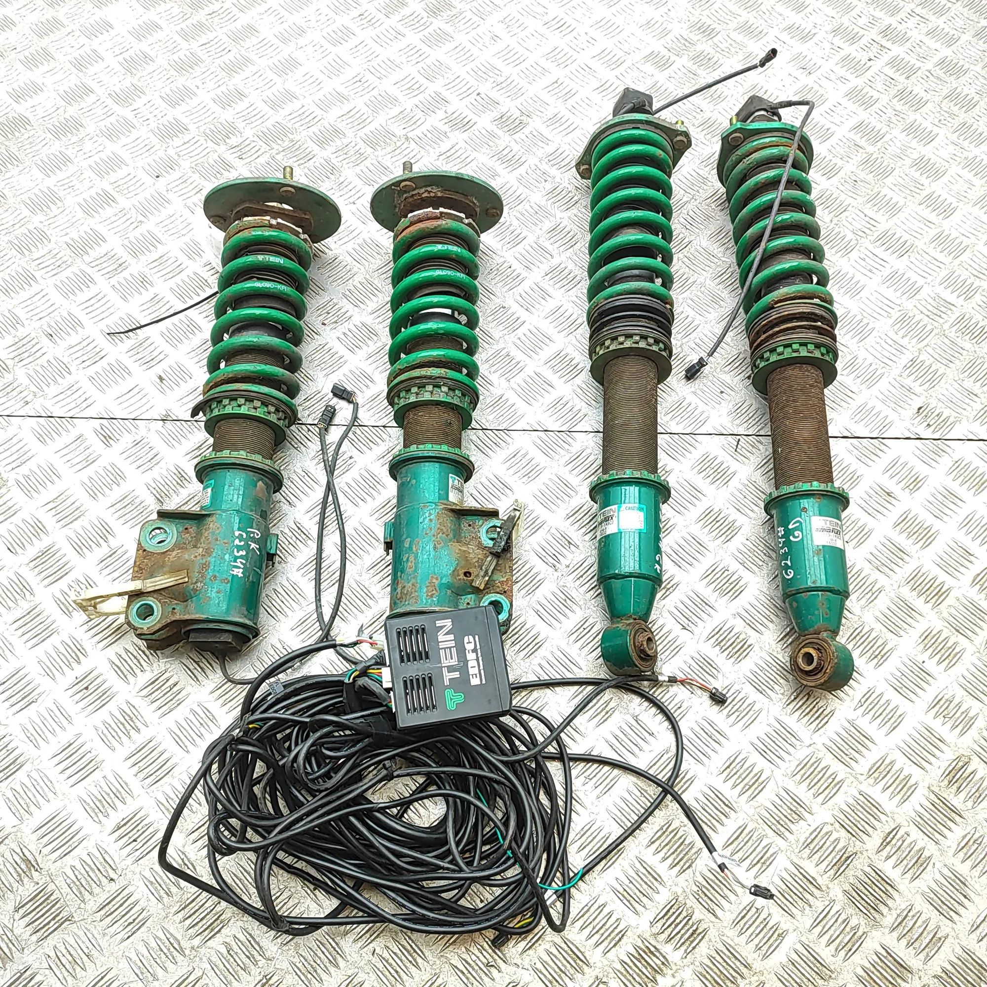 Mitsubishi Lancer Shock Absorber Set GFE18-1AYB1-L, GFE18-1AYB1-R, GFE19-1A9C2 Shock...