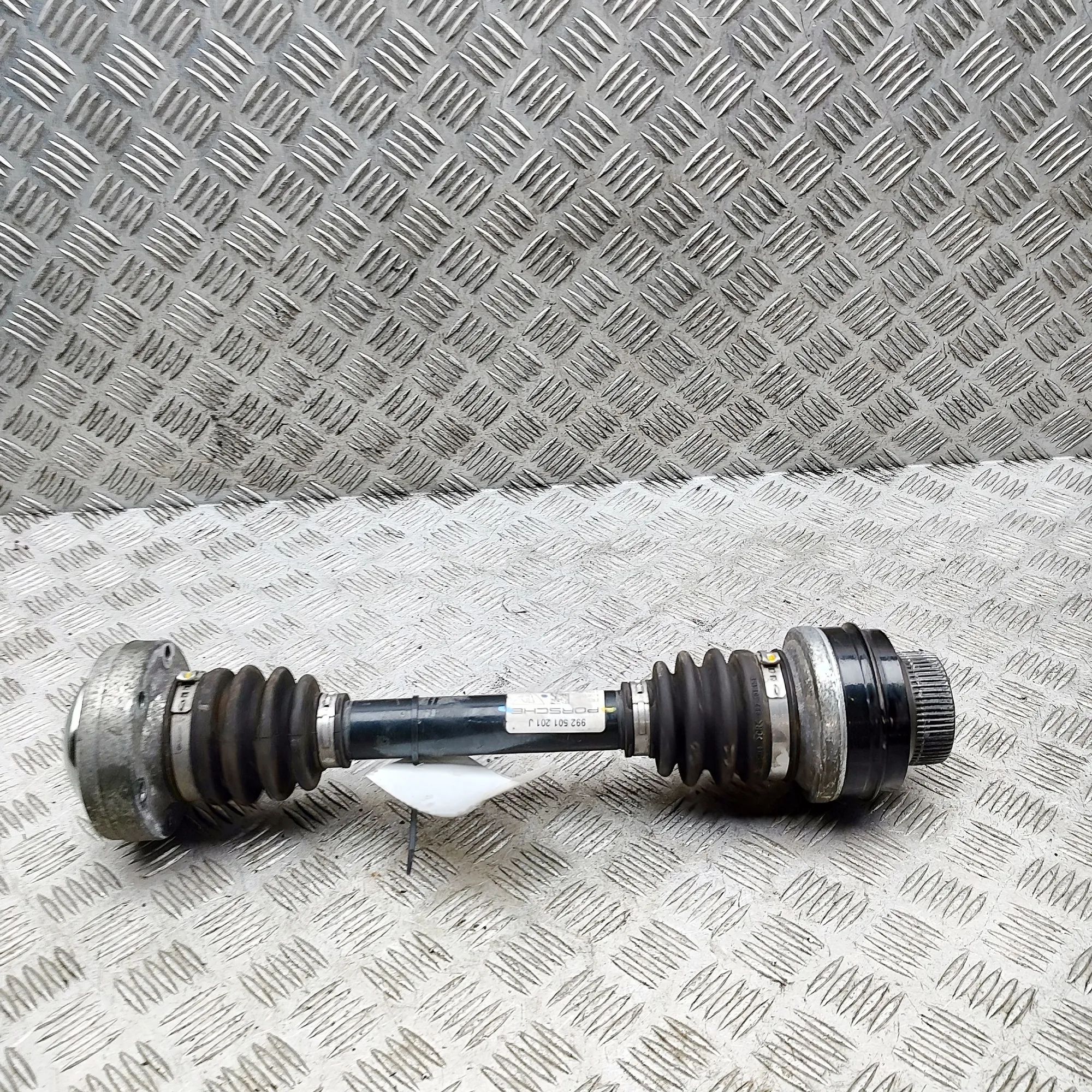 Porsche 911 (992) Rear Left Driveshaft 992501201J Rear Left Driveshaft PORSCHE 911 (99...