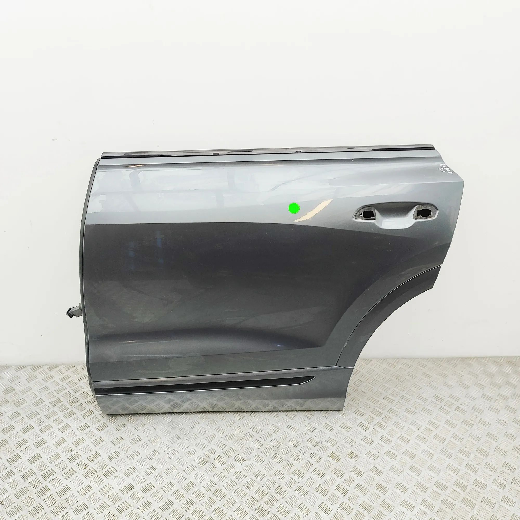 Audi Q8 Rear Left Door 4M8839461, 4M8833051C Rear Left Door AUDI Q8 (4...