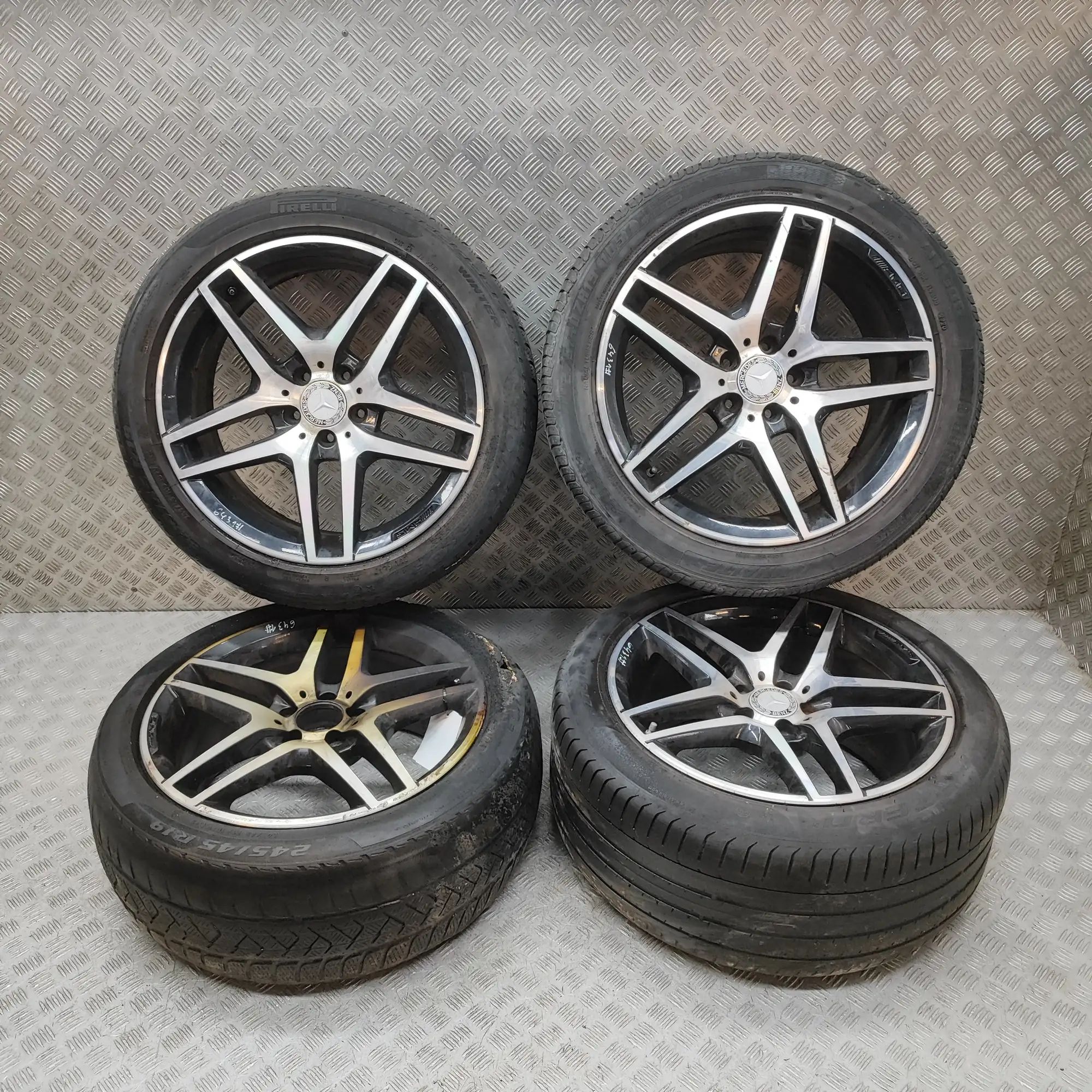 Mercedes-Benz A (W176) Alloy Wheel Set A2224010000, A2224010100 Alloy Wheel Set MERCED...