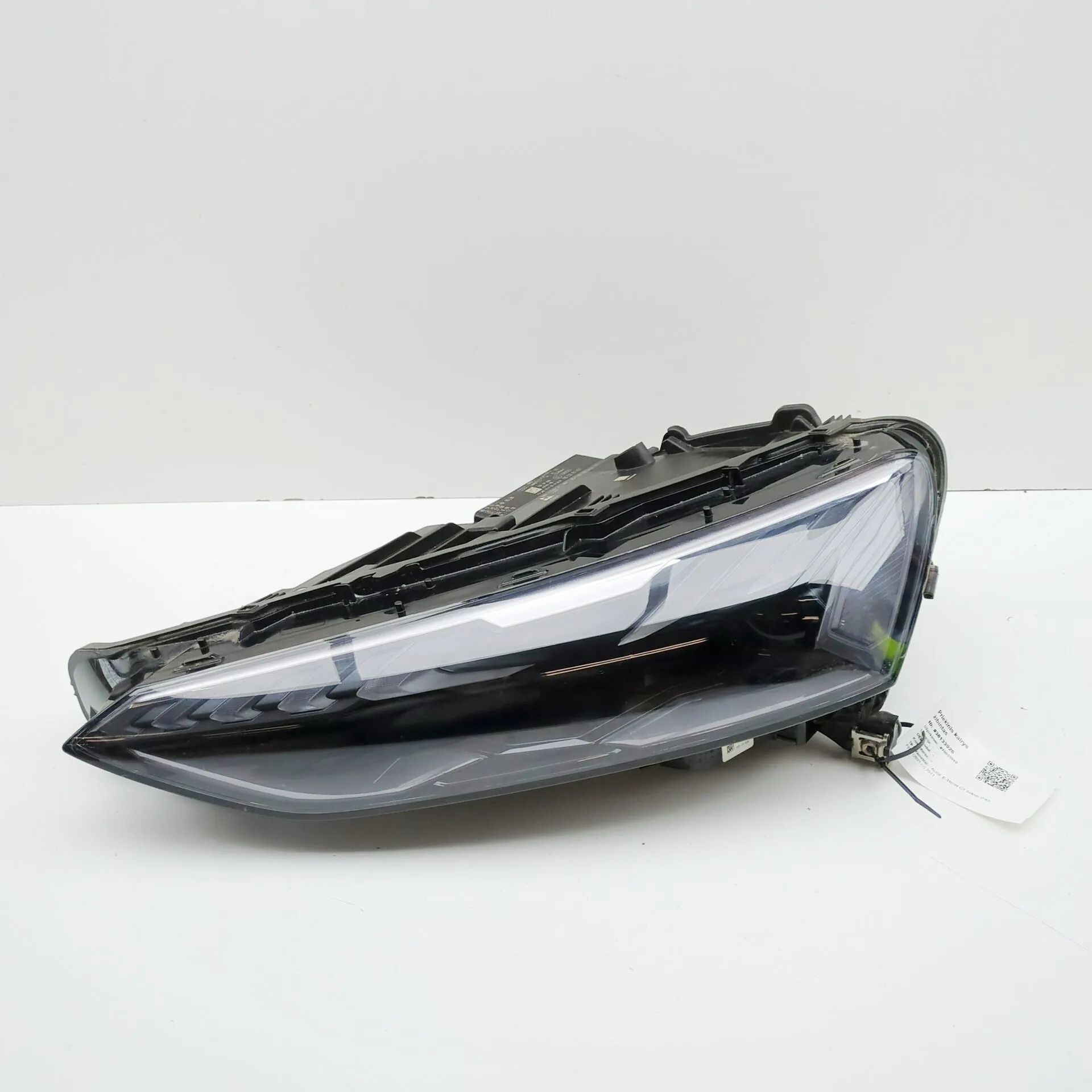 Audi e-tron GT (FW) Front Left Headlight 4J3941035 Front Left Headlight AUDI E-TRON GT (...
