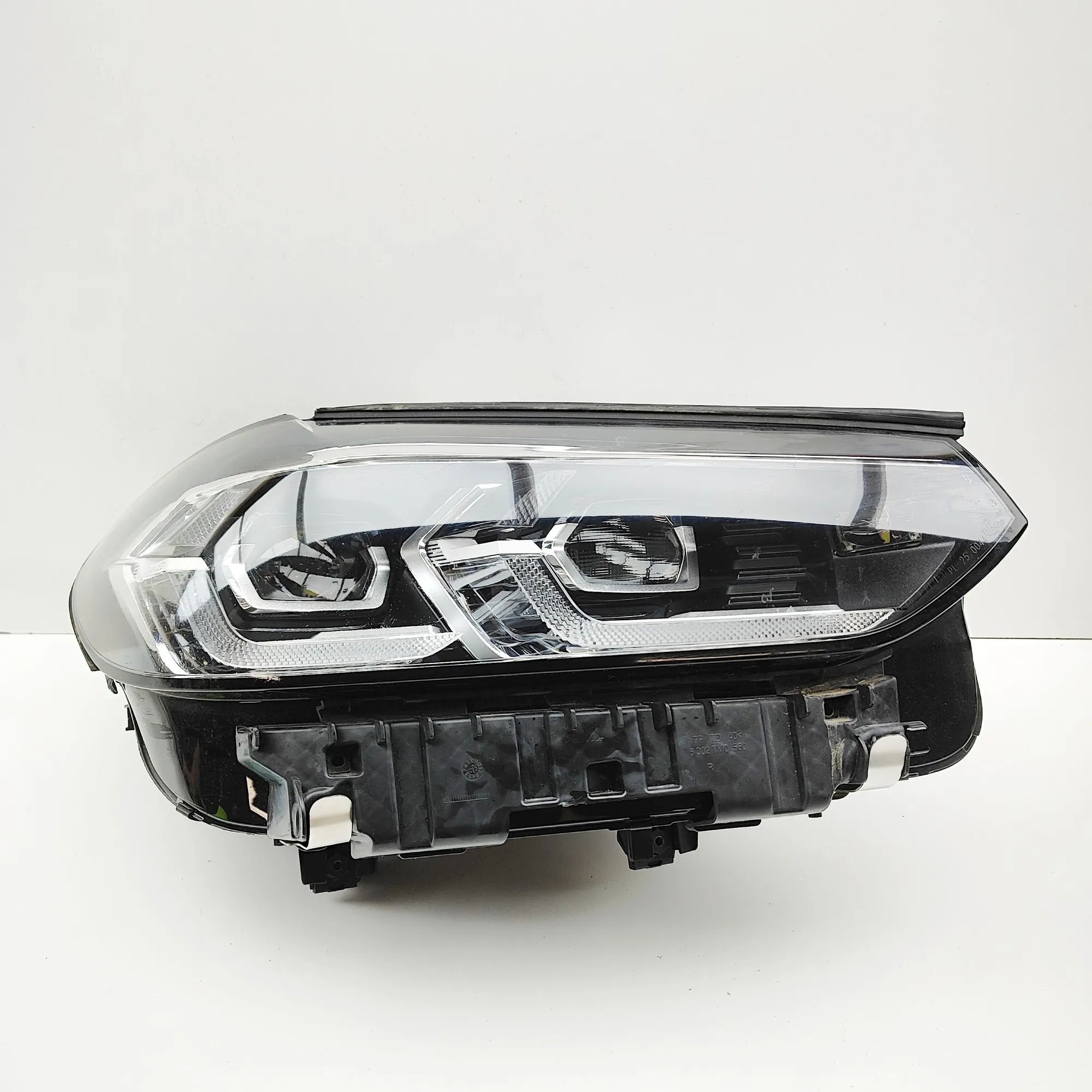 BMW X4 (G02) Front Right Headlight 5A29204 Front Right Headlight BMW X4 (G02, F98)...