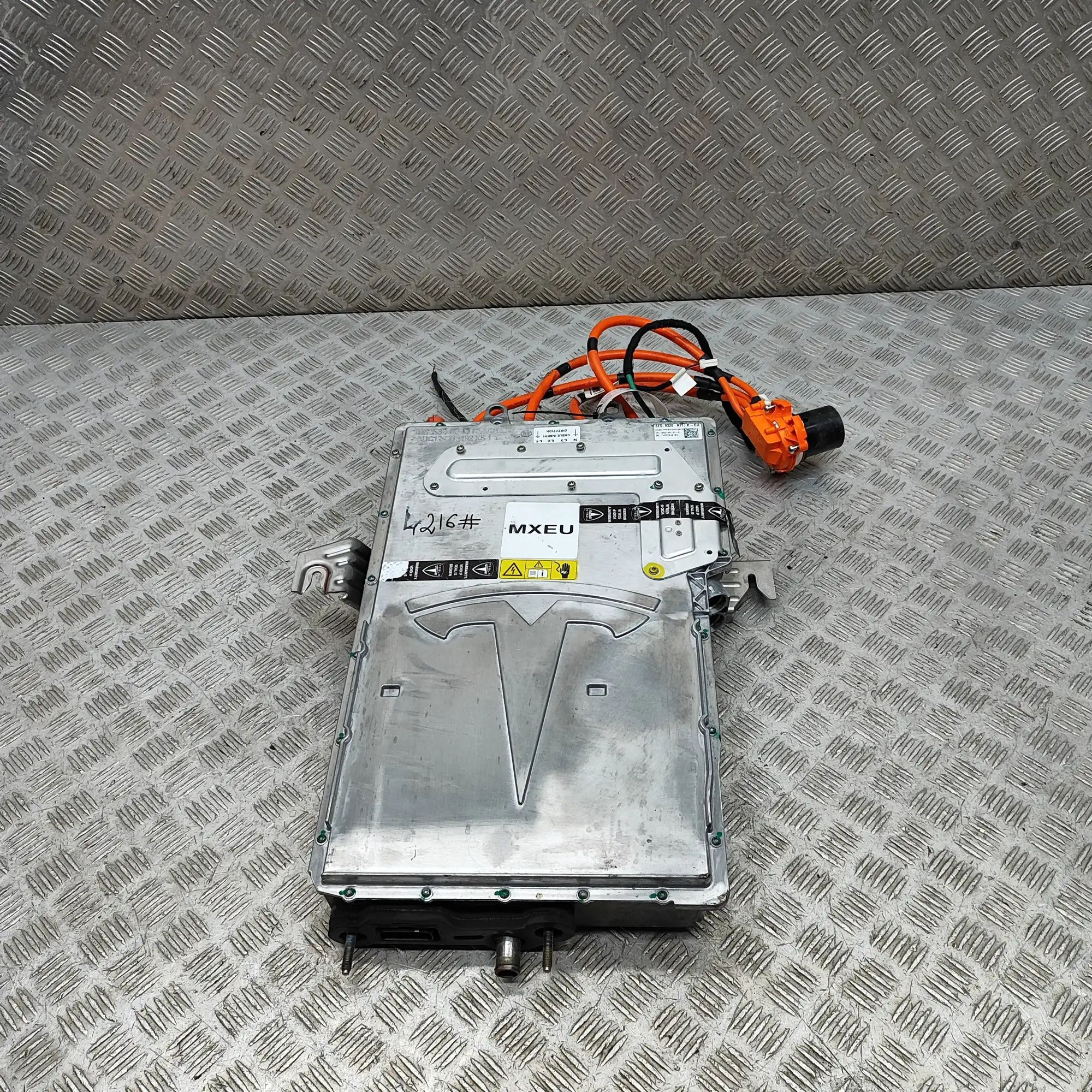 Tesla Model X Inverter 1055139-01-B Inverter TESLA MODEL X (2013-...)
...