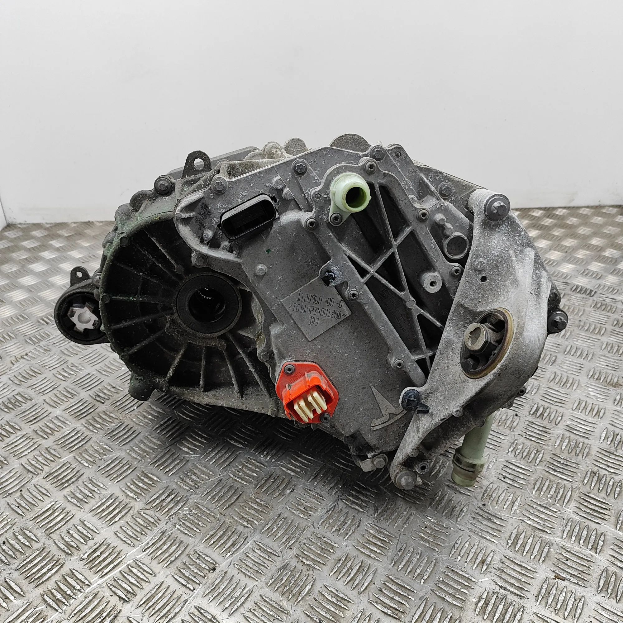 Tesla Model 3 Electric motor EV 1096215-00-C, 1120960-00-G Electric motor EV TE...