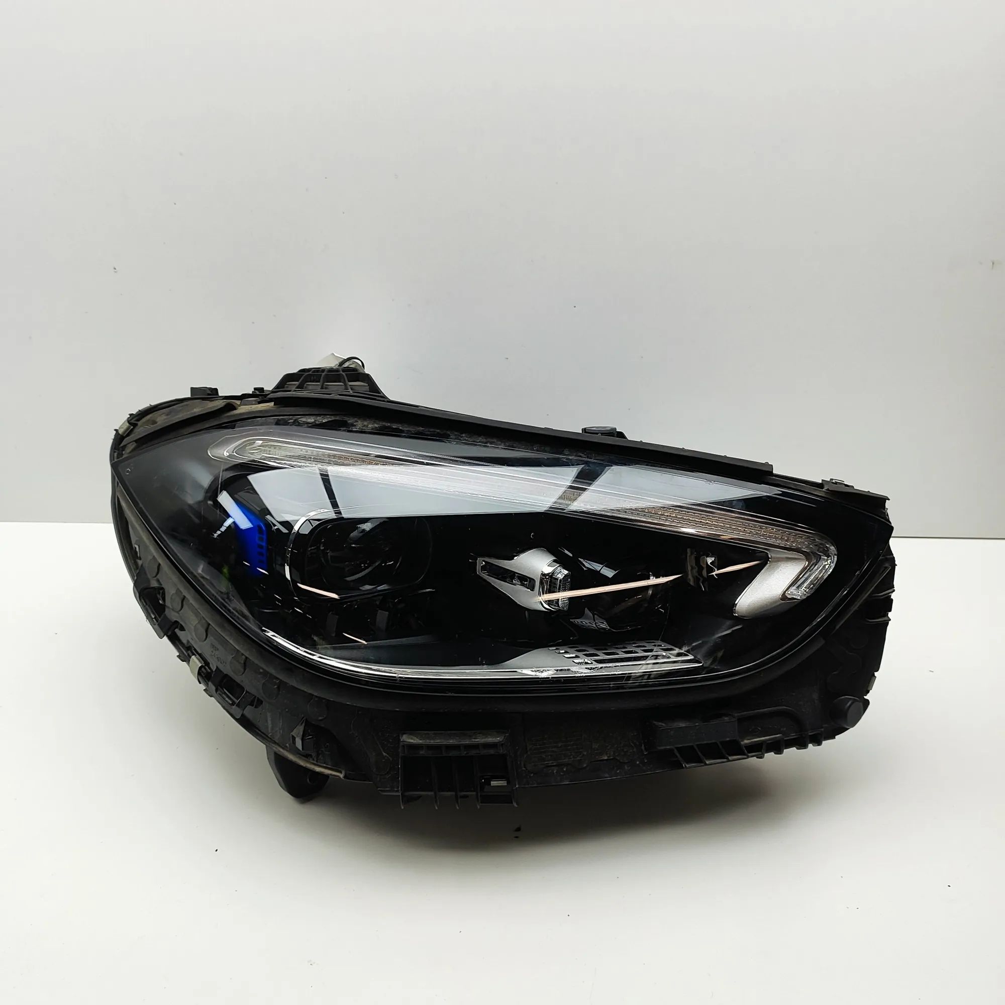 Mercedes-Benz A (W177) Front Right Headlight A2069065404 Front Right Headlight MERCEDES-BENZ...