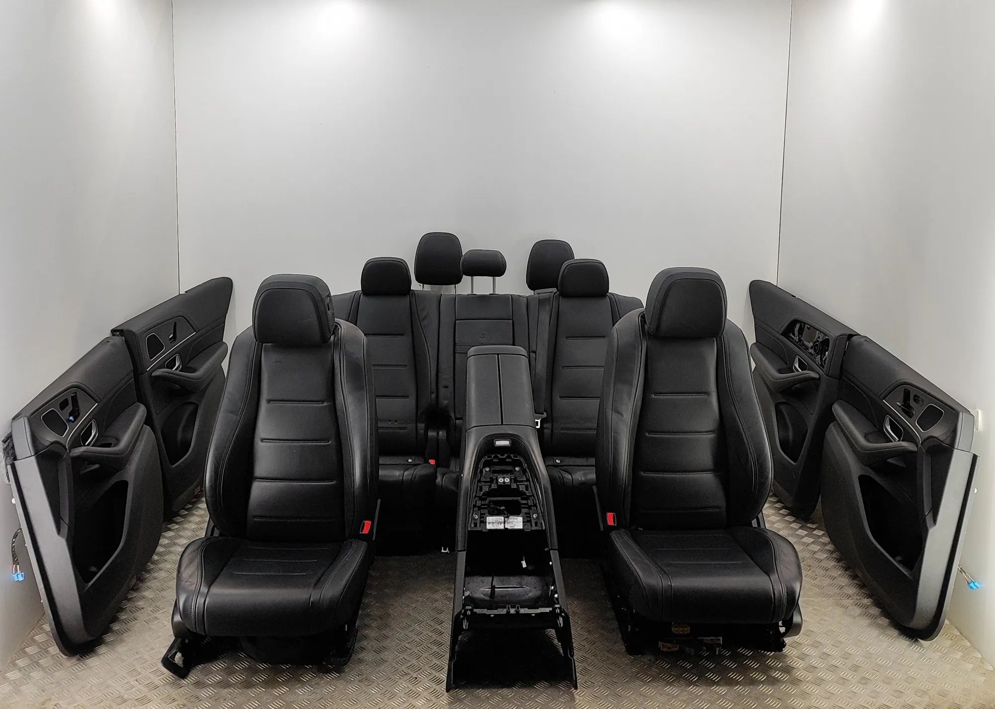 Mercedes-Benz GLE (W167) Interior Seats W/ Door Cards Kit A1677373800, A1677373700, A1677274900, A1676801...