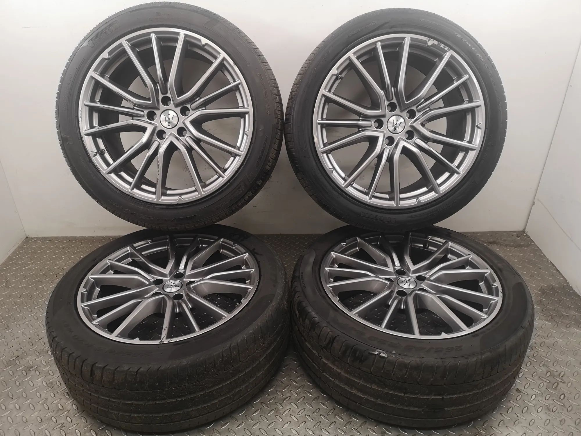 Maserati Levante Alloy Wheel Set 670138237, 670138236 Alloy Wheel Set MASERATI L...