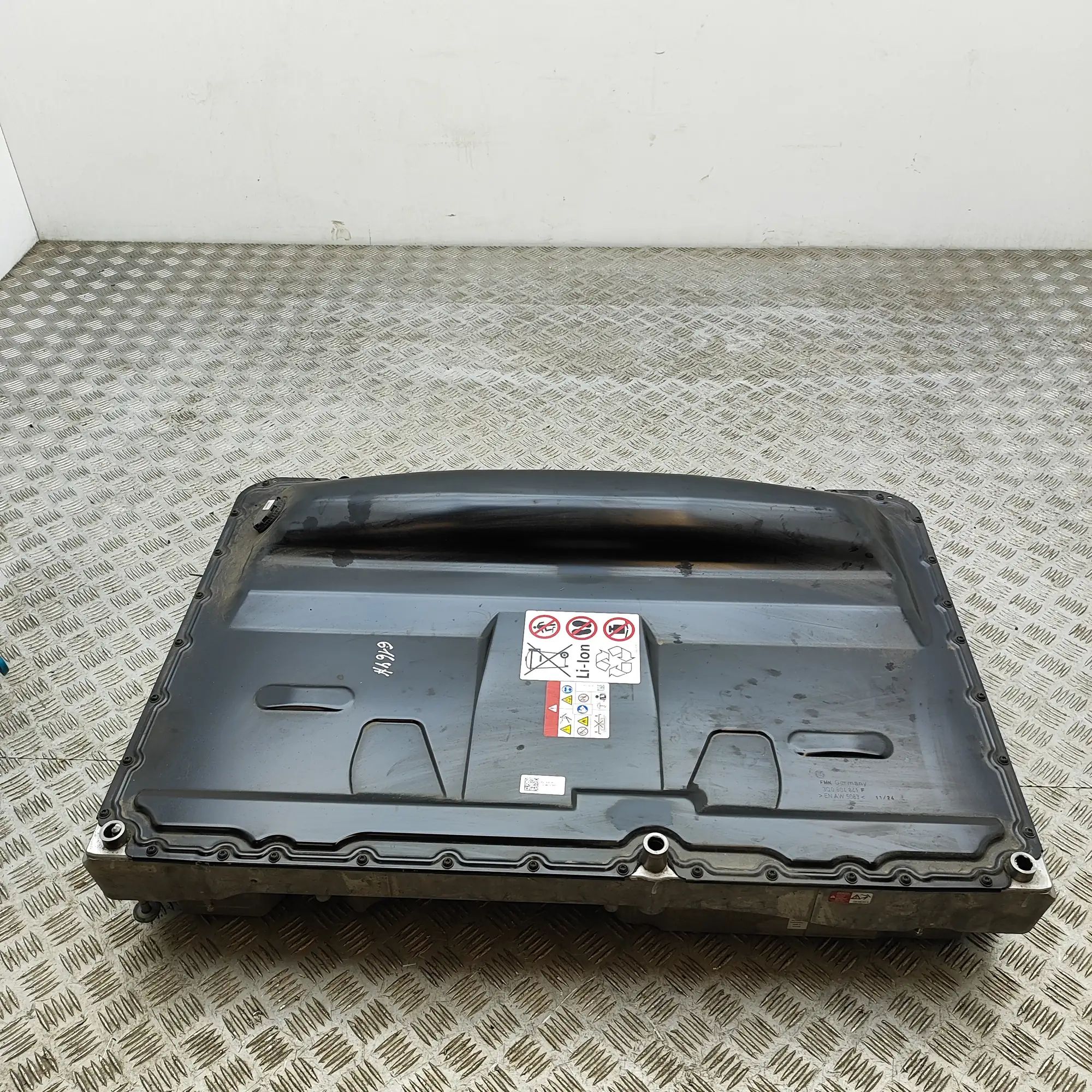 Volkswagen Multivan (T7) аккумулятор 3Q0804842K, 3Q0804841F Battery VW MULTIVAN (T7 ...