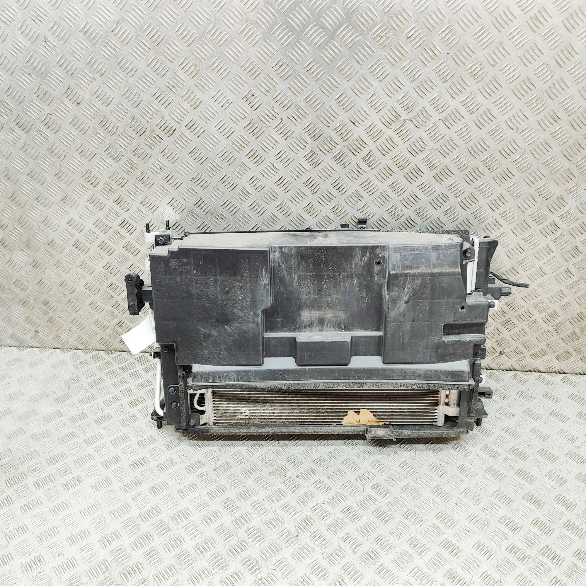 Hyundai Kona Cooling Radiator Pack 25380-G7000, 25310-K4010 Cooling Radiator Pack ...