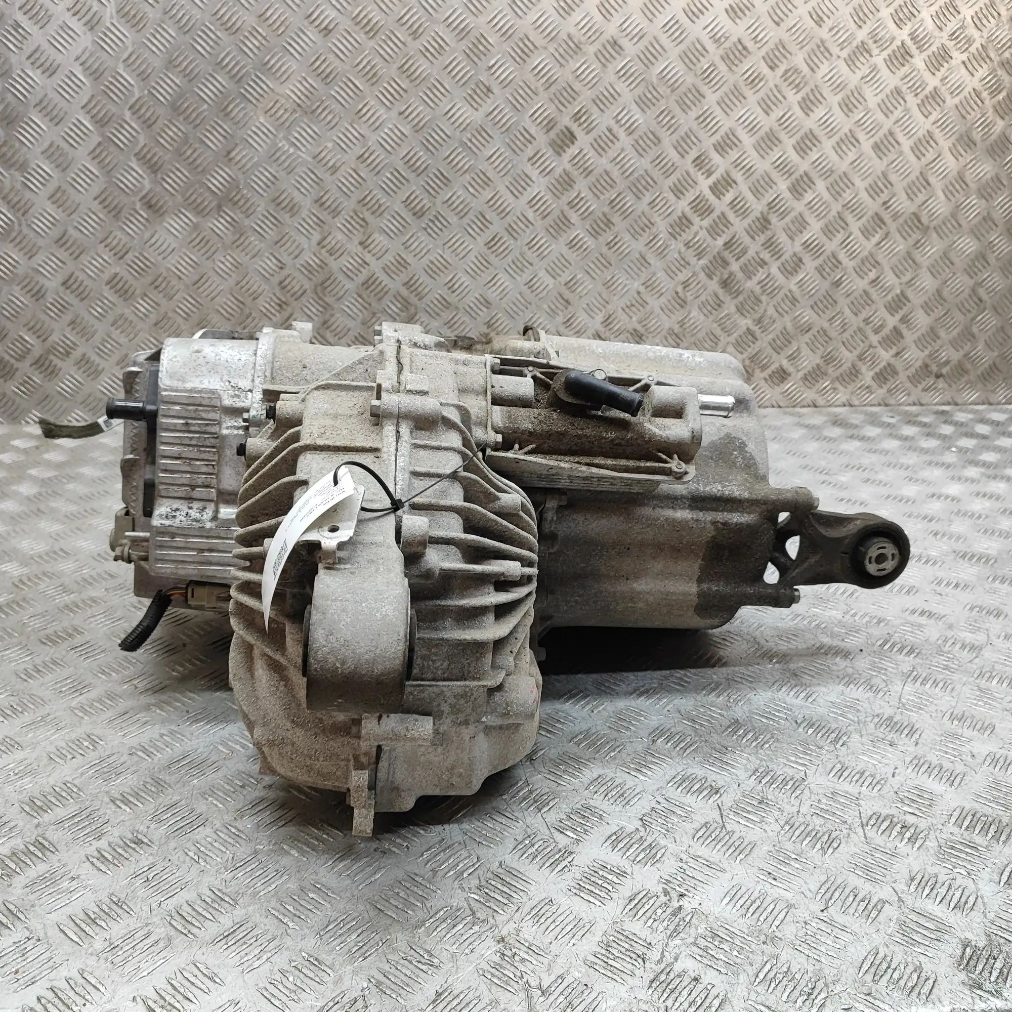 Tesla Model X Electric motor EV 1037000-00-F Electric motor EV TESLA MODEL X (2...