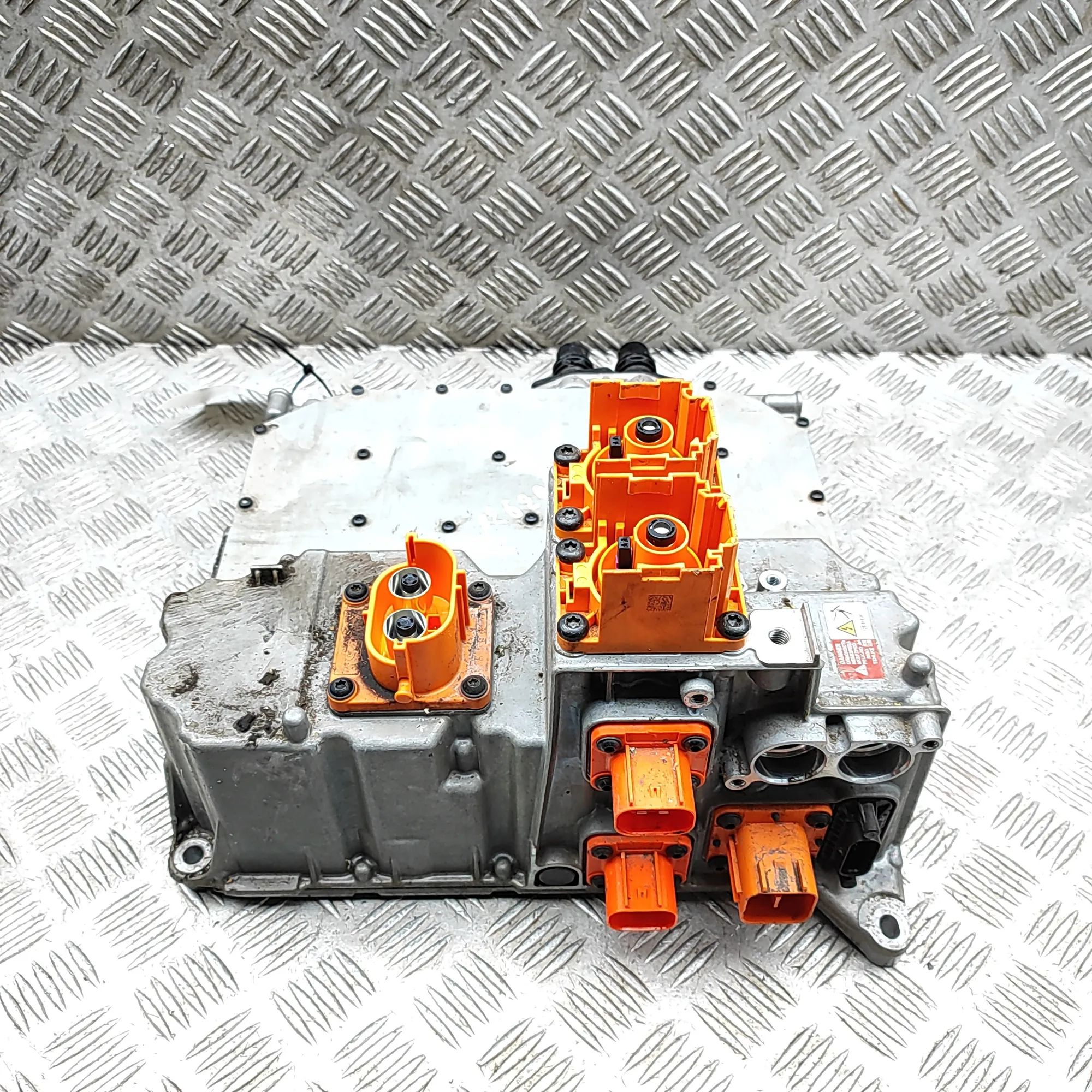 Audi e-tron GT (FW) Voolukonverter 12v-230v 9J1915539DG Inverter AUDI E-TRON GT (Saloon F83...