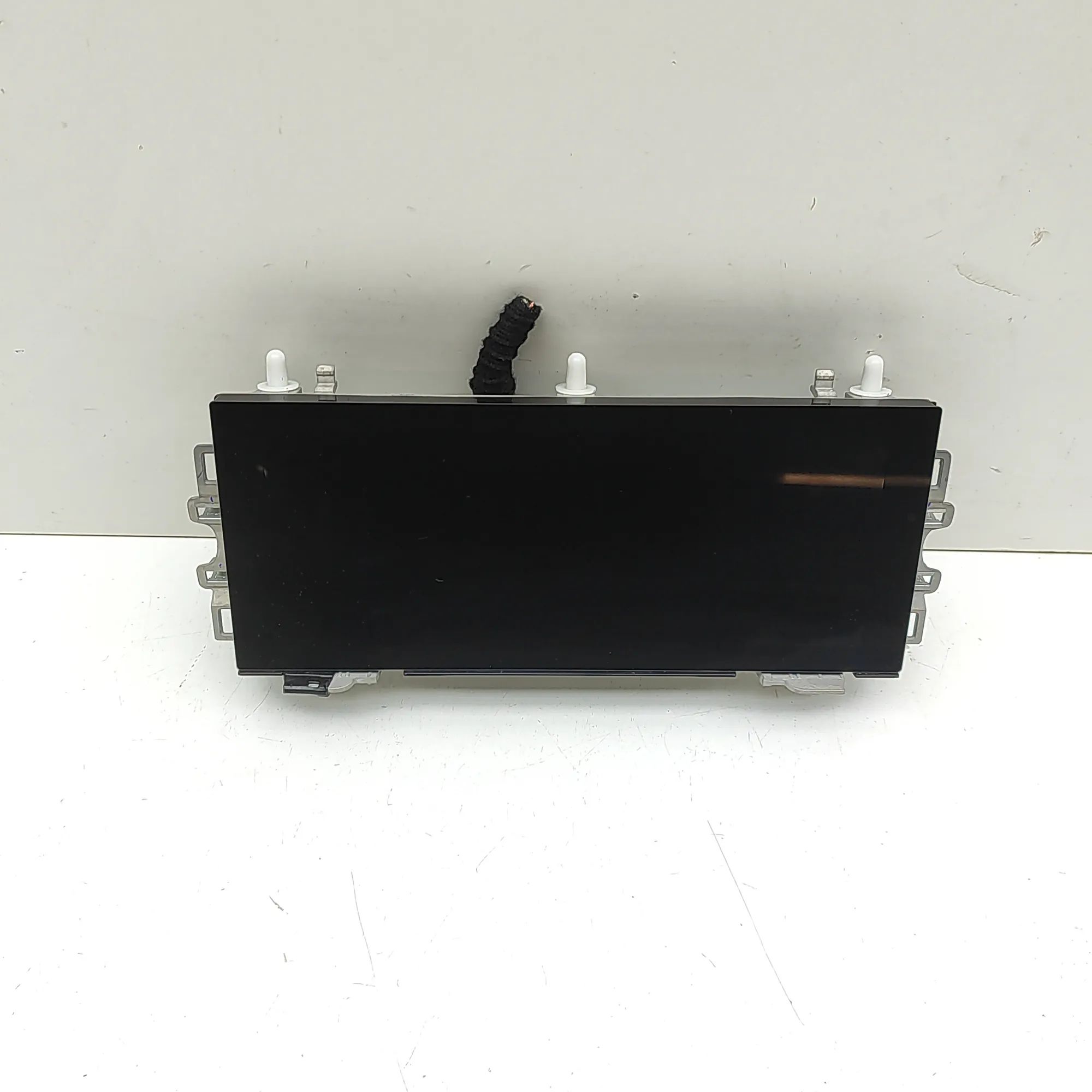 Porsche Taycan Navigation Screen Display 9J1919597S Navigation Screen Display PORSCHE TA...