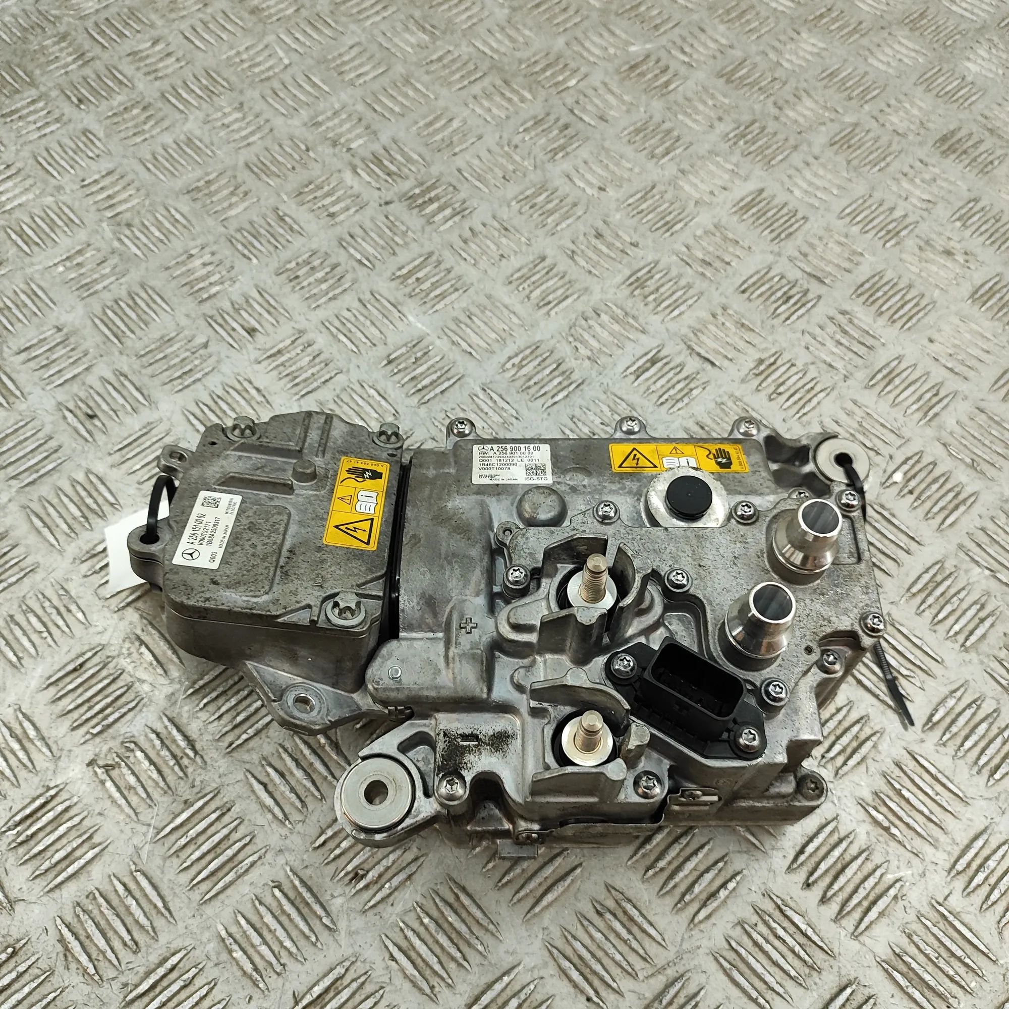 Mercedes-Benz A (W177) Voolukonverter 12v-230v A2569010800, A2561510002, V000T92171, V000T1007...