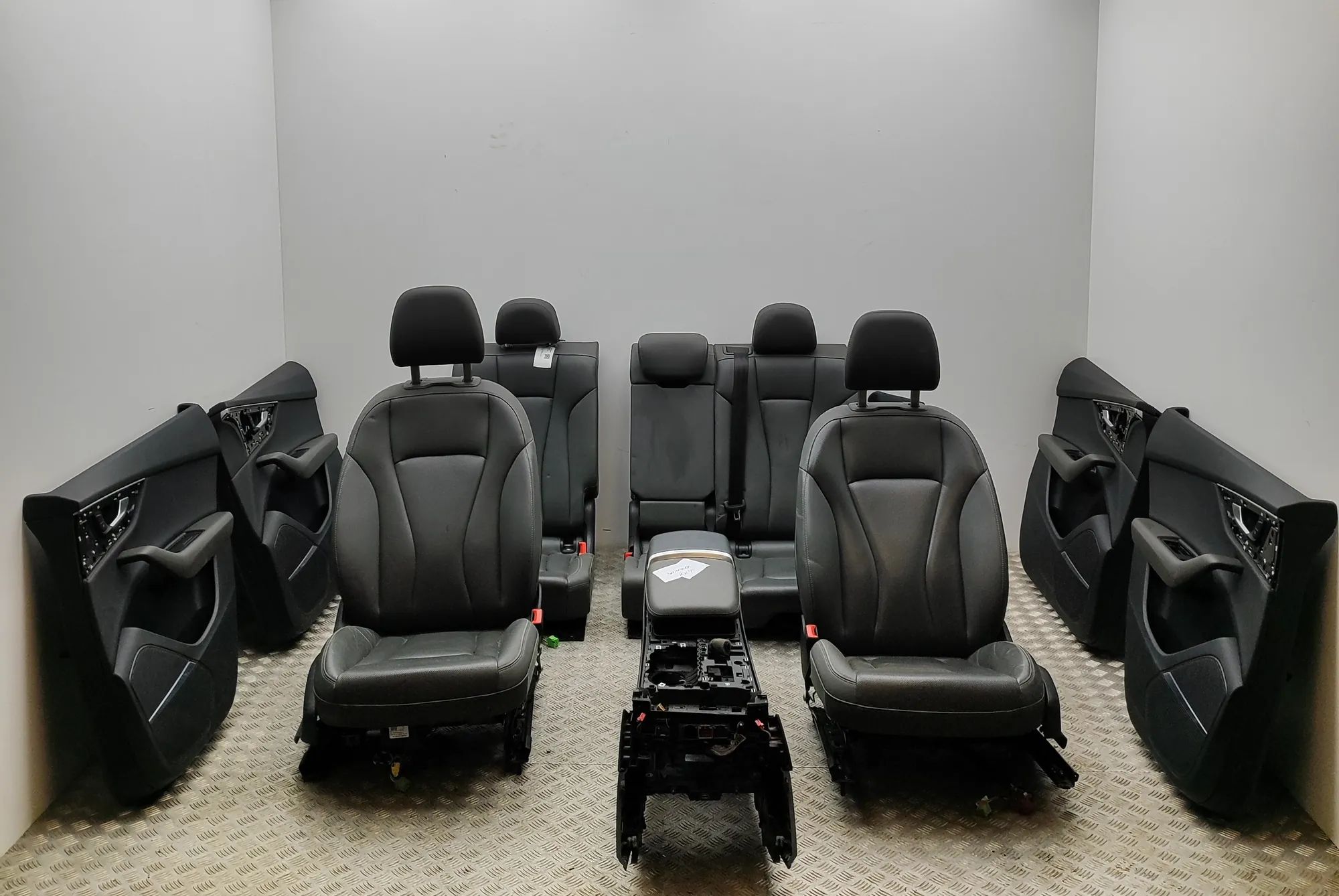 Audi Q8 Interior Seats W/ Door Cards Kit 4MO881106AS, 4M6883108A, 4M8867103B, 4M0881105A...