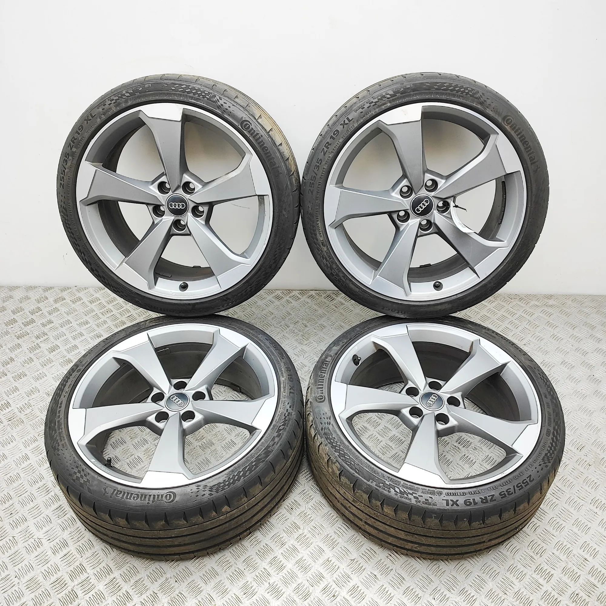 Audi A4 (B9) Alloy Wheel Set 8W0601025CG Alloy Wheel Set AUDI A4 (Avant 8W5,...