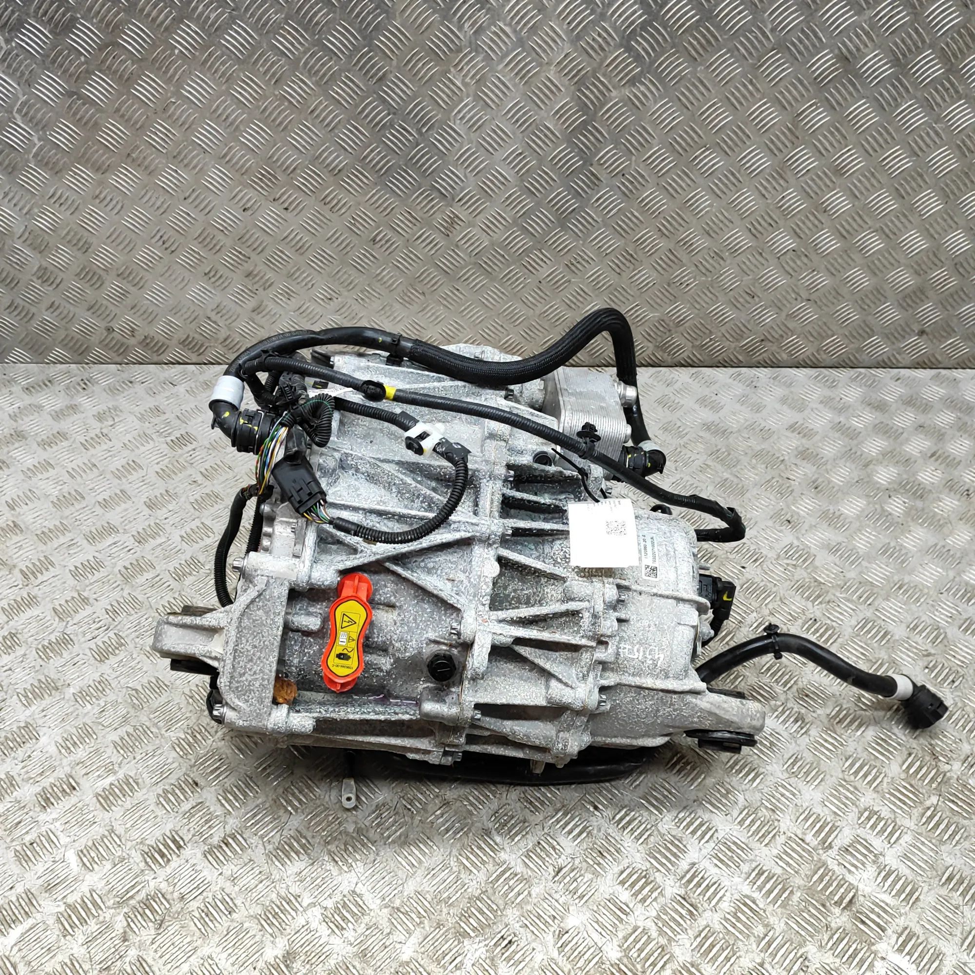 Tesla Model Y Electric motor EV 1085693-20-F, 1117428-00-C, 1120960-20-G Electr...