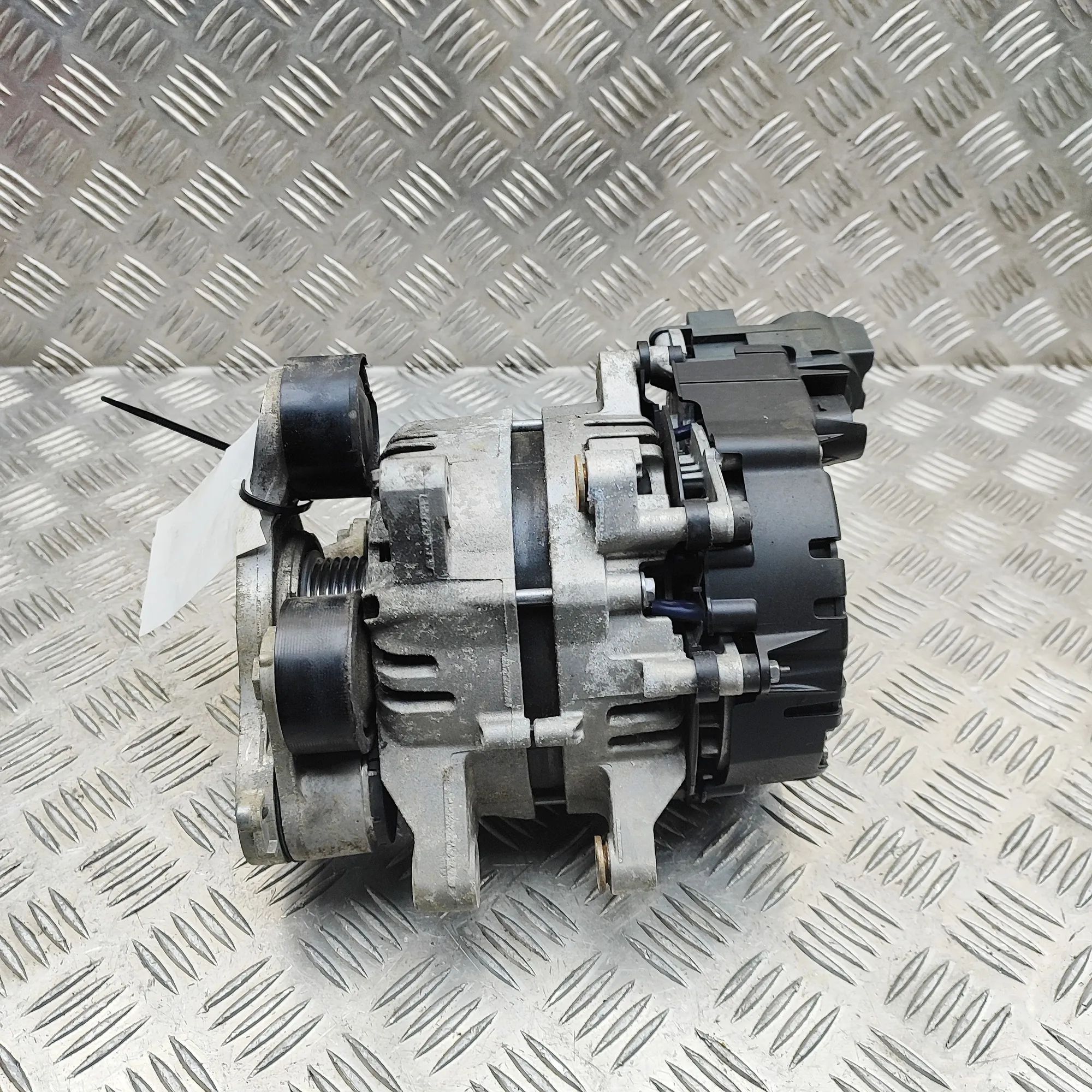 Land Rover Discovery Alternator Generator L8B2-11A240-BD Alternator Generator LAND ROVER ...