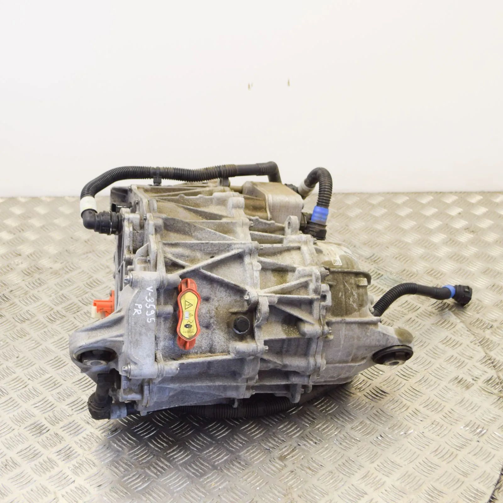 Tesla Model Y Electric motor EV 1085693-00-F, 1120960-10-G, 1090746-00-H, 10962...