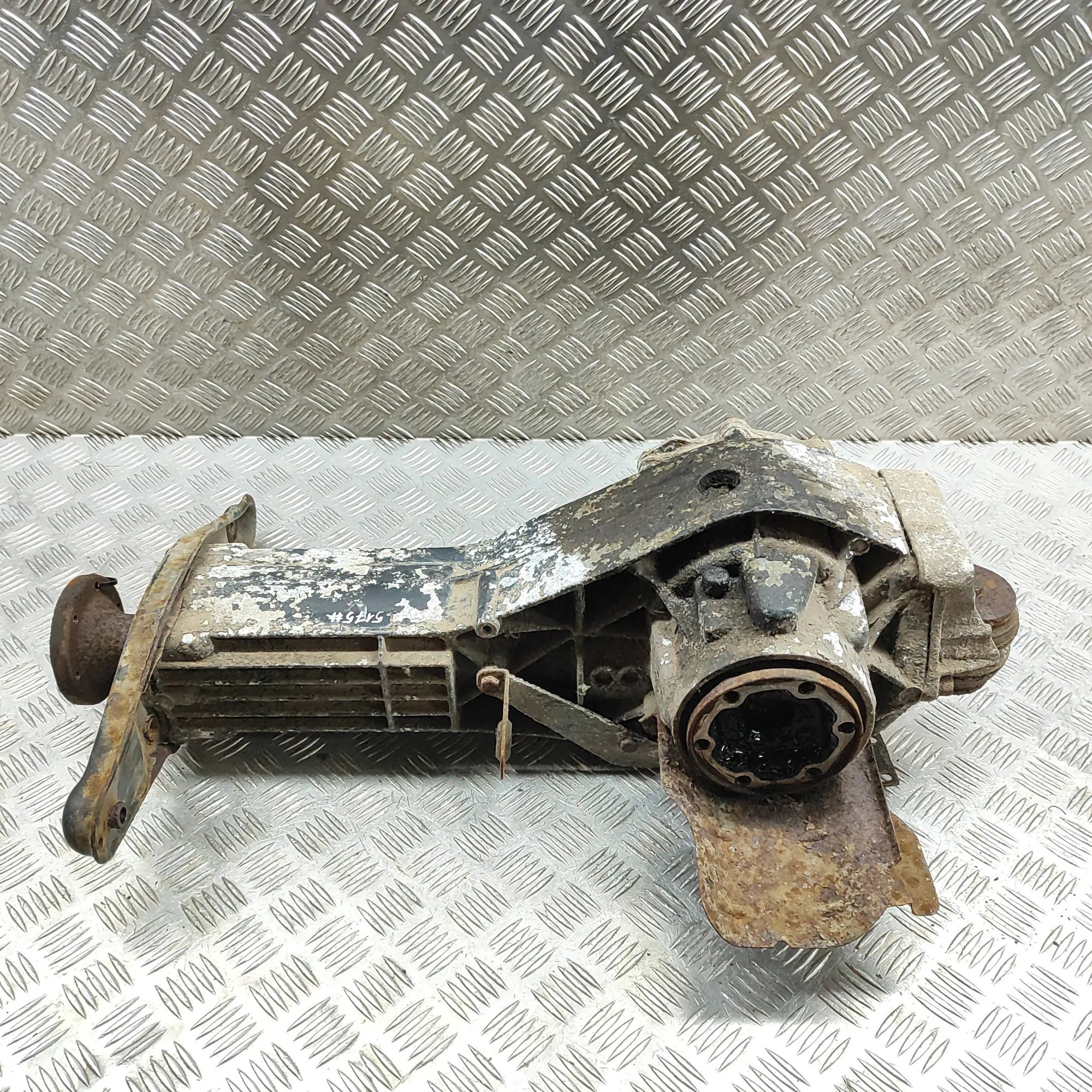 Audi V8 задний редуктор 017500043T Rear Differential AUDI V8 (44_, 4C_)...