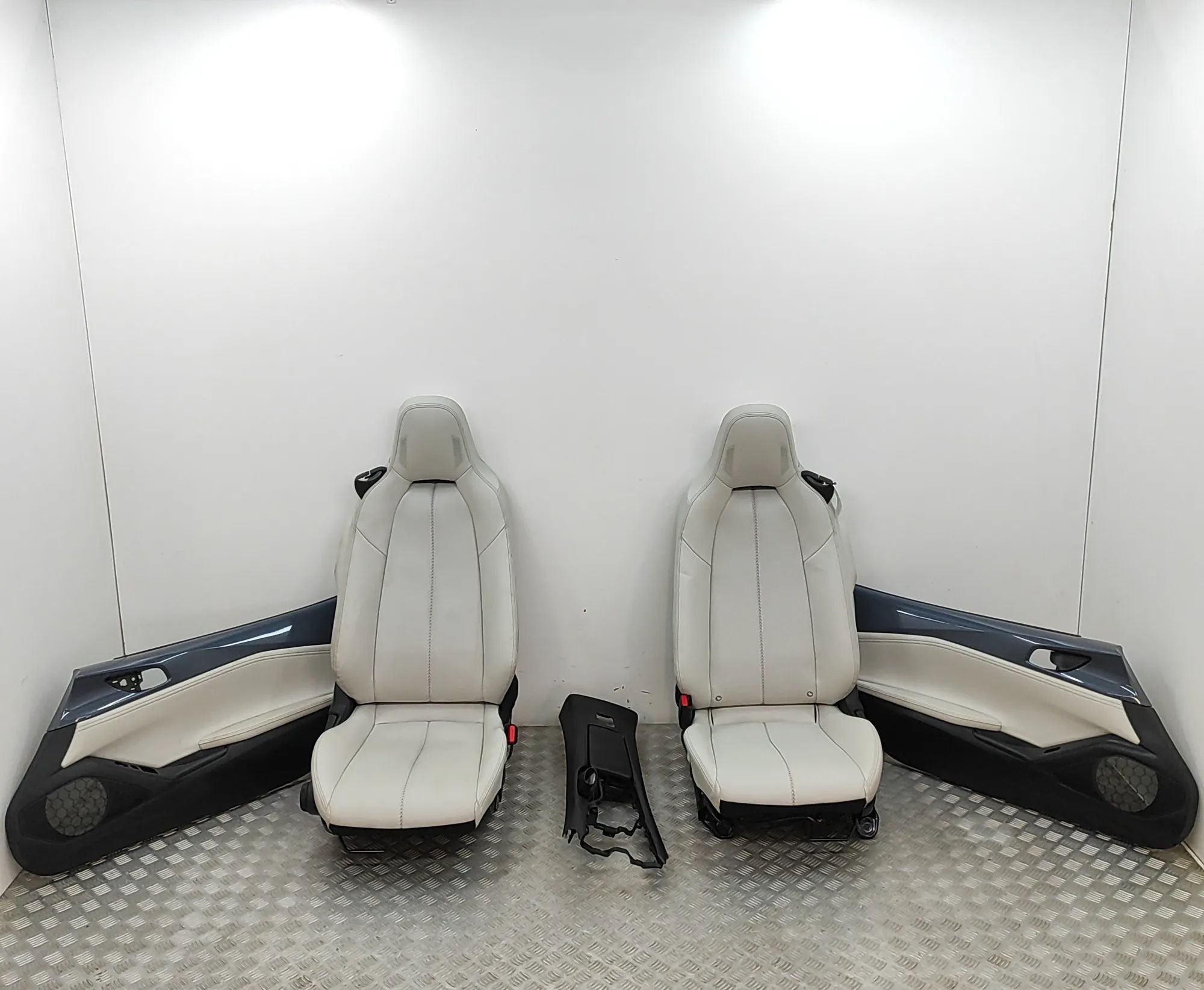 Mazda MX-5 Interior Seats W/ Door Cards Kit NF8R-57-150B, N394-68-420, N394-68-450, NF8R-57...