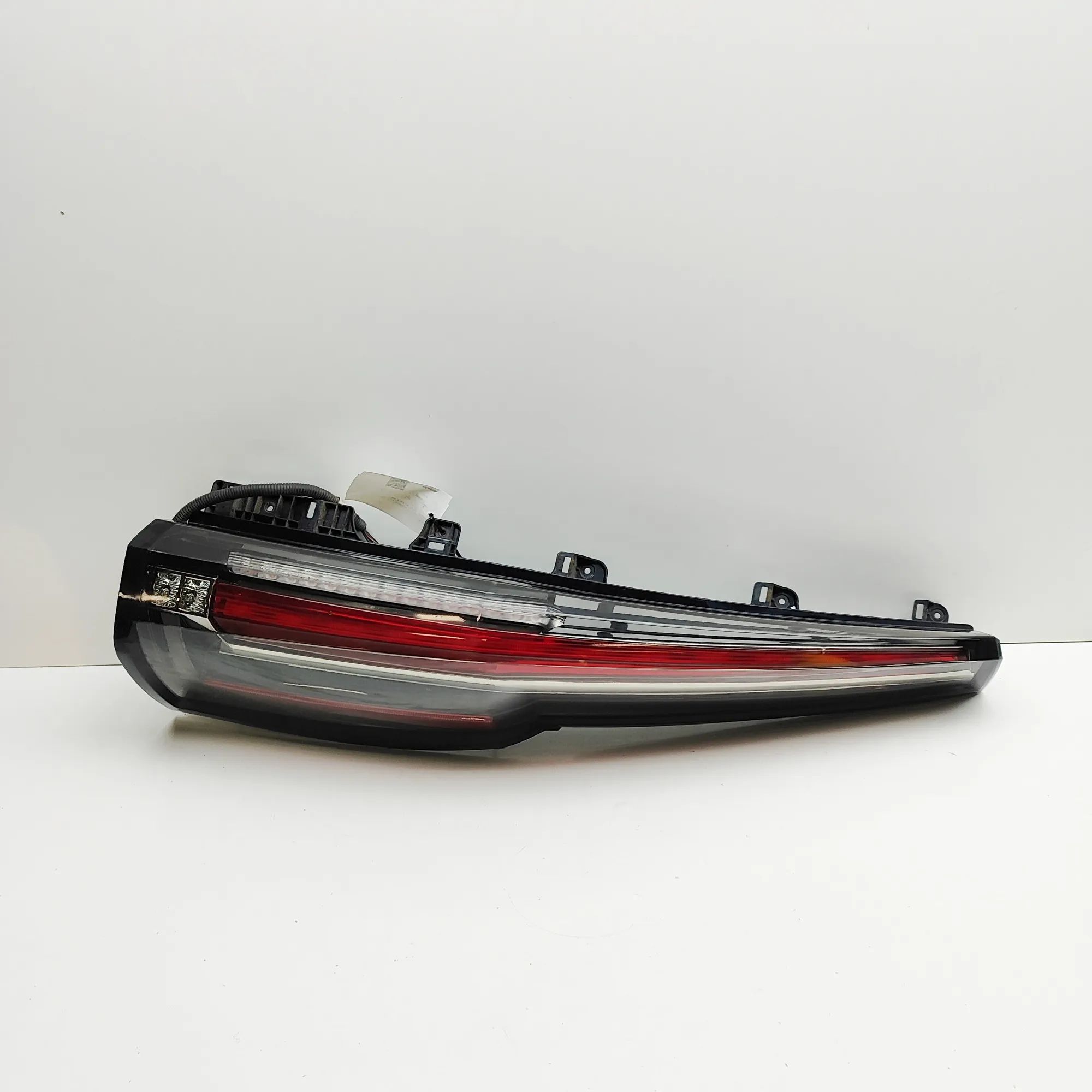 Cadillac Escalade Rear Right Tail Light L90052820, 84211921 Rear Right Tail Light CADIL...