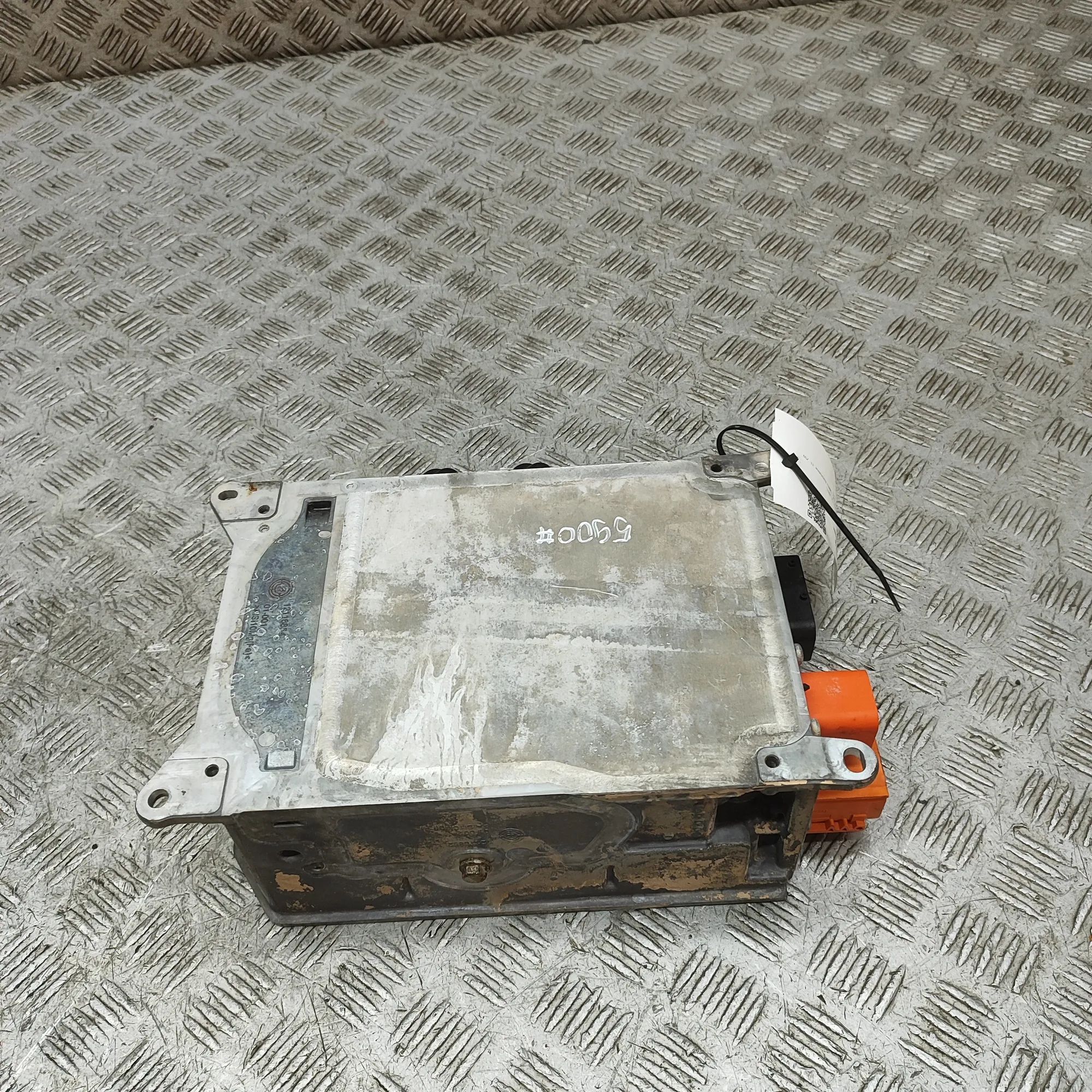 Audi Q8 инвертор 12E010001G, 9Y0915681B Inverter AUDI Q8 (4MN) (...