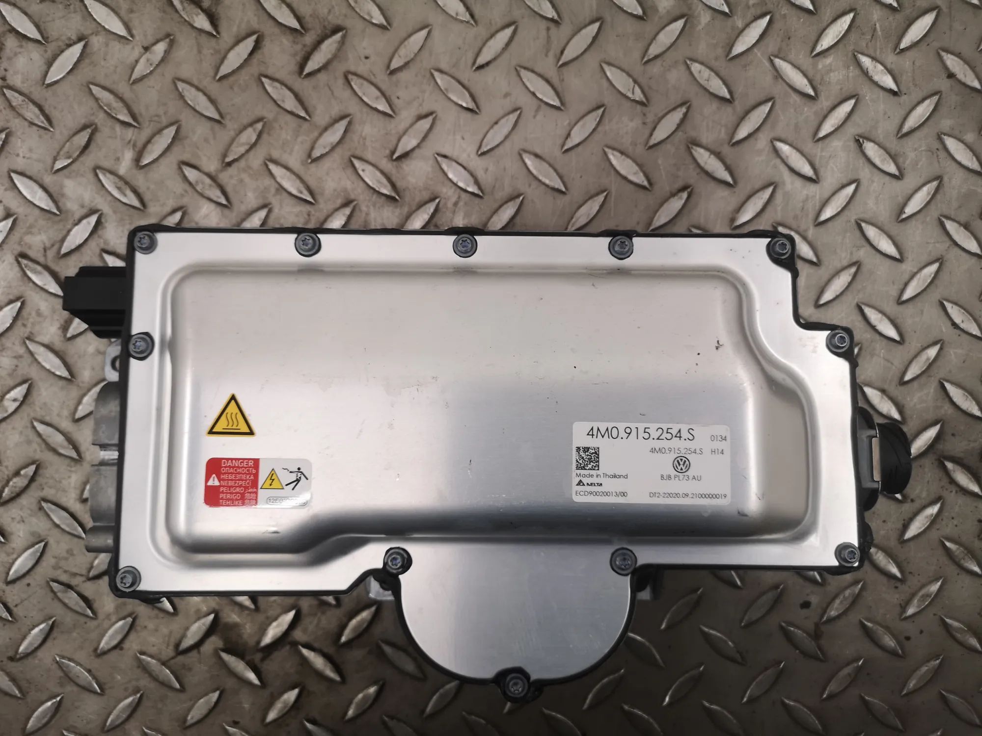 Volkswagen Touareg инвертор 4M0915254S Inverter VW TOUAREG (CR7) (2017-...)...