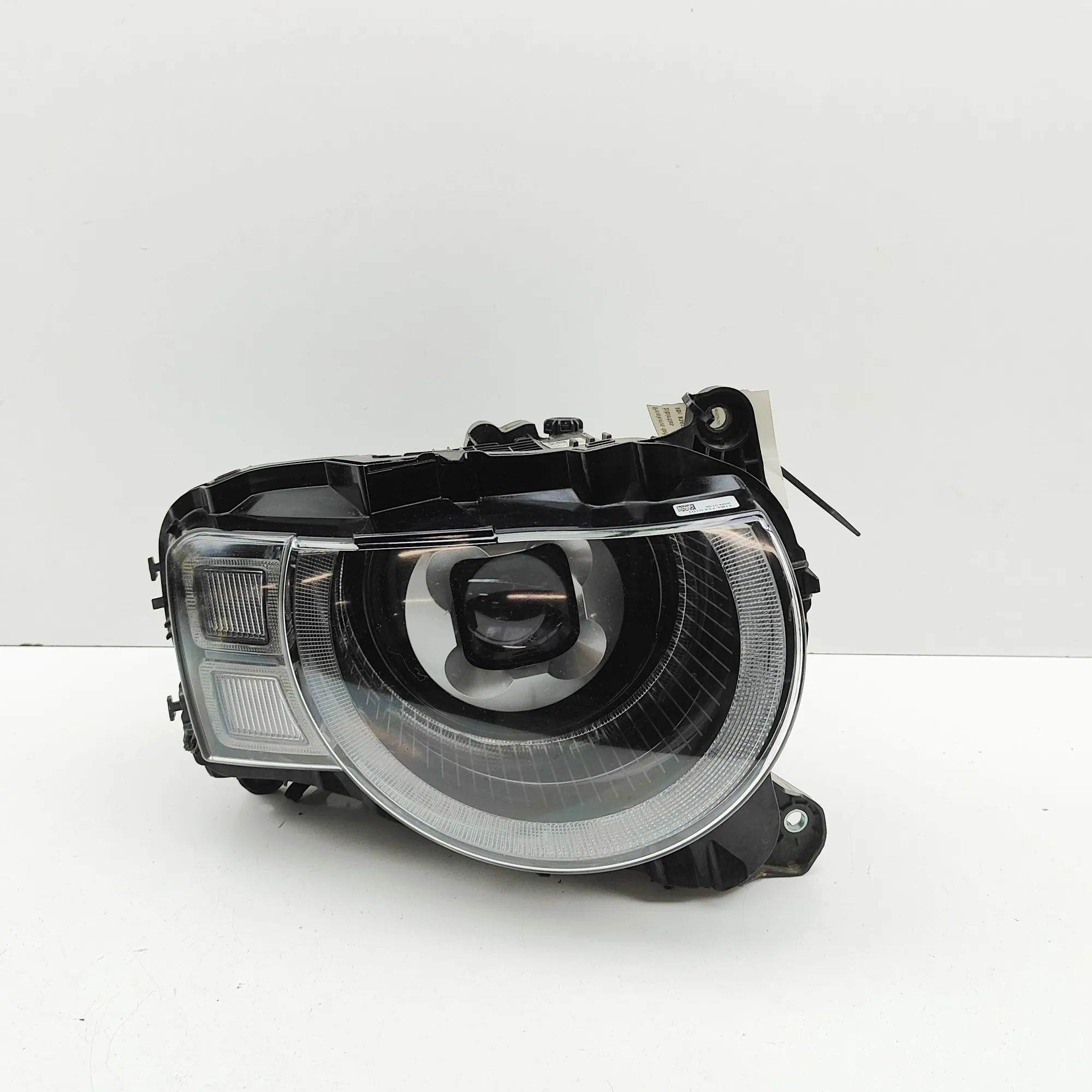 Land Rover Defender Front Right Headlight 1184.714.0000, L8B2-13W029-GK Front Right Headl...