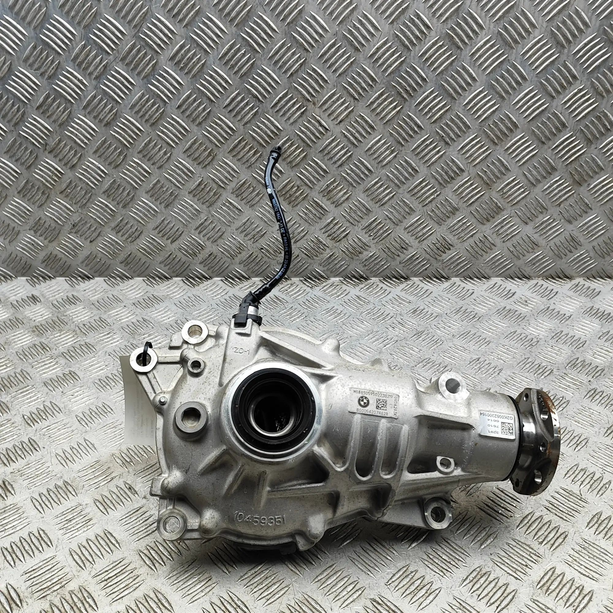BMW X6 (G06) front differential 10459352, 8850595 Front Differential BMW X6G06 ...